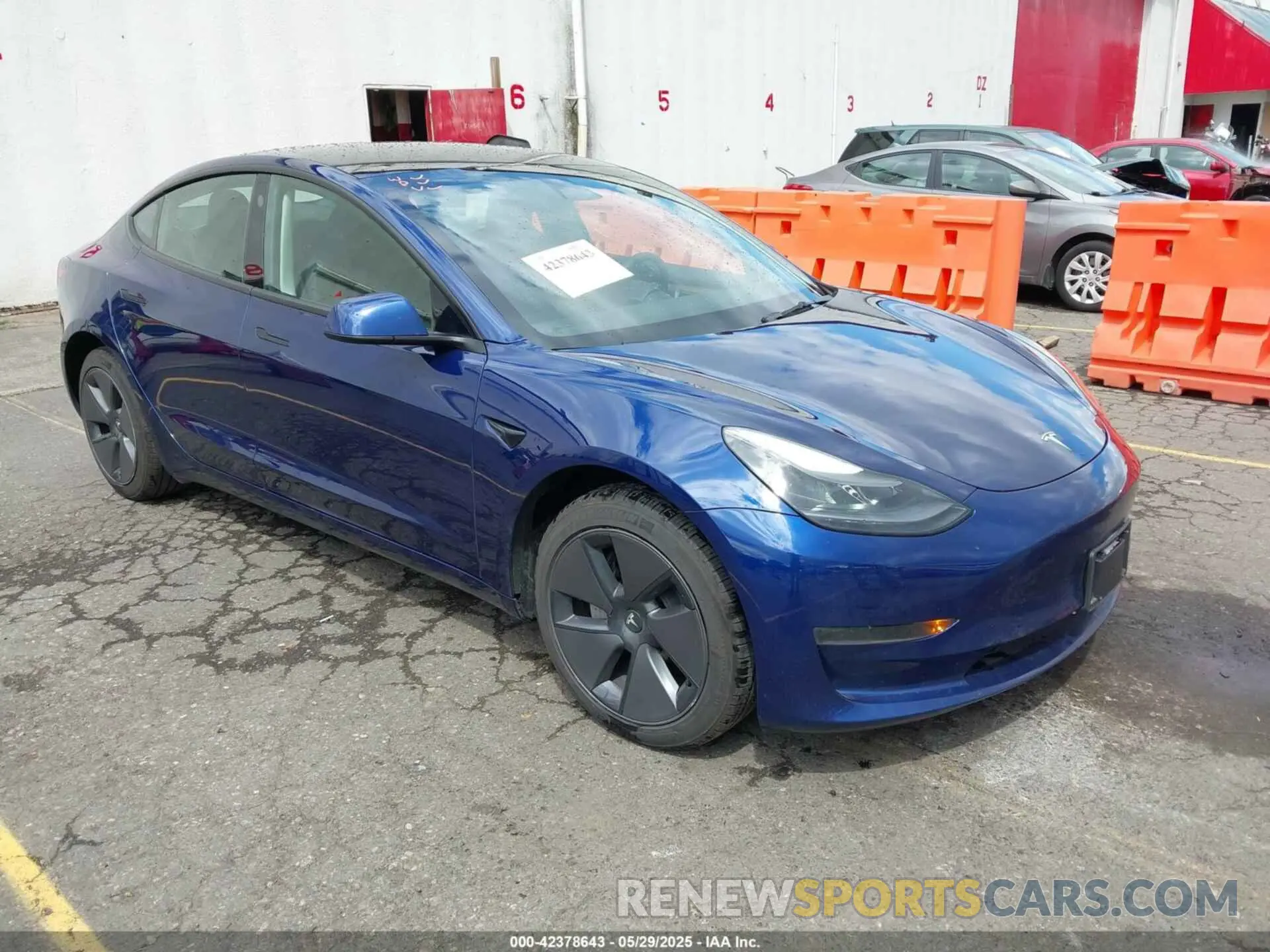 1 Фотография поврежденного автомобиля 5YJ3E1EA1PF572180 TESLA MODEL 3 2023