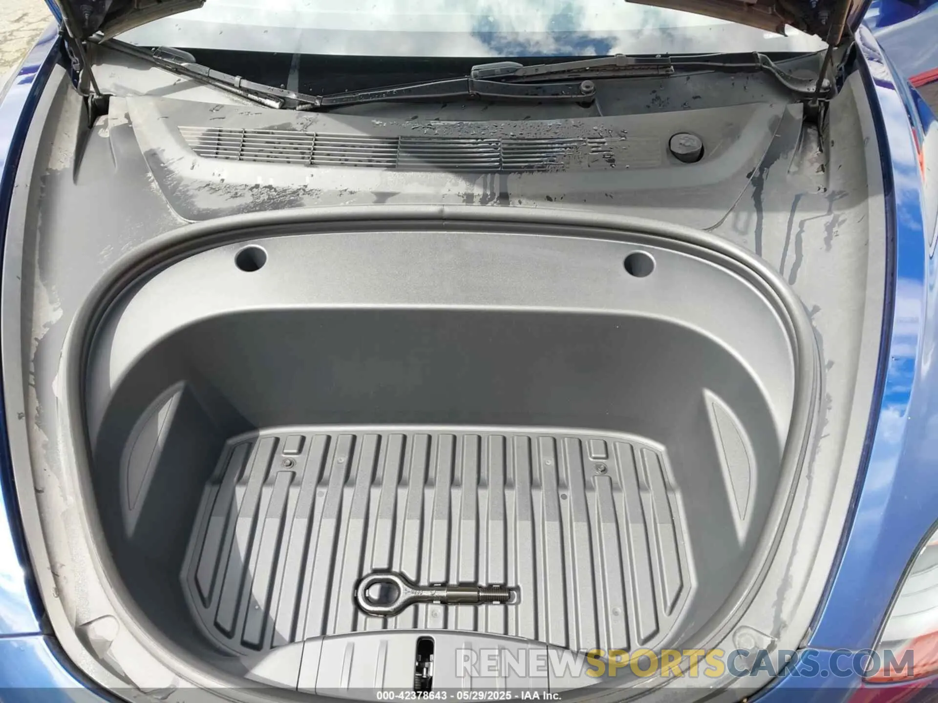 10 Фотография поврежденного автомобиля 5YJ3E1EA1PF572180 TESLA MODEL 3 2023