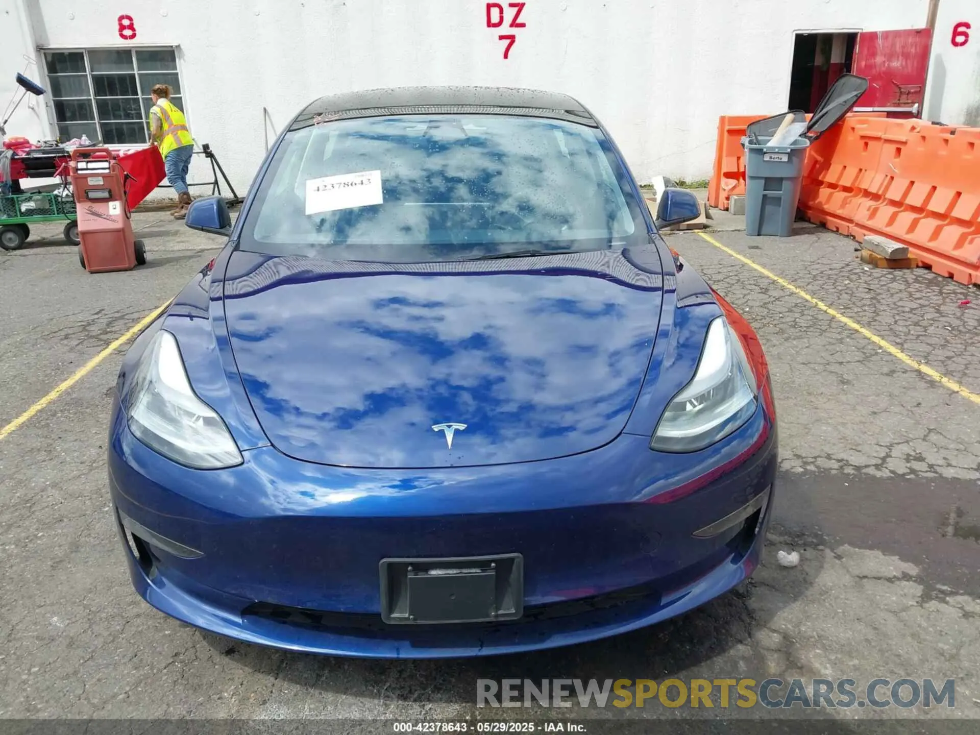 12 Фотография поврежденного автомобиля 5YJ3E1EA1PF572180 TESLA MODEL 3 2023