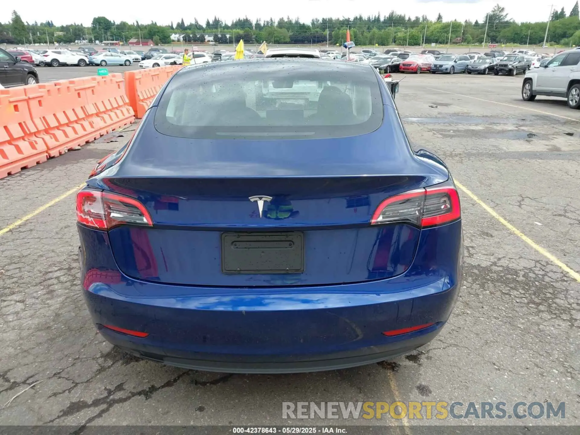 16 Фотография поврежденного автомобиля 5YJ3E1EA1PF572180 TESLA MODEL 3 2023