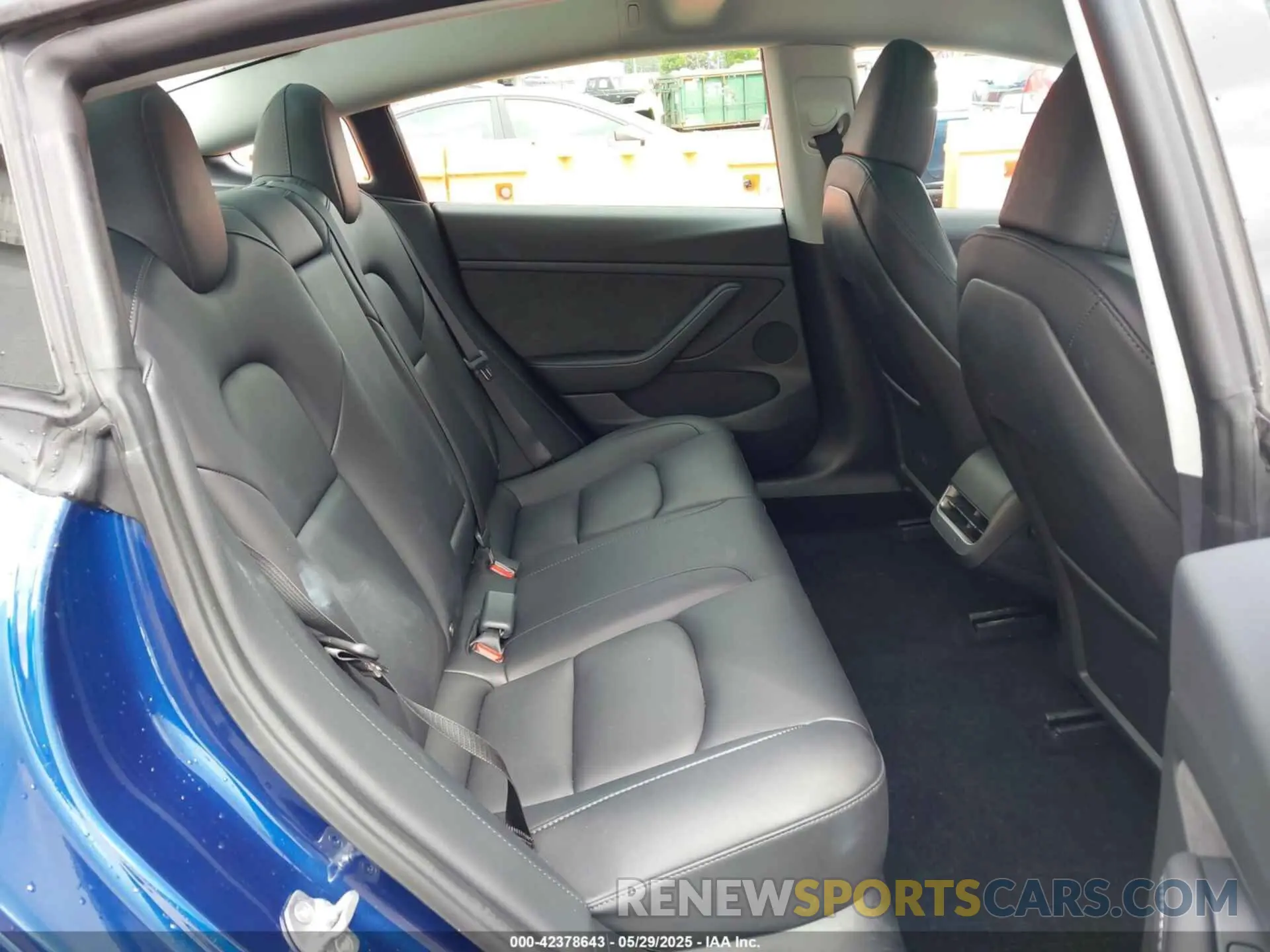 8 Фотография поврежденного автомобиля 5YJ3E1EA1PF572180 TESLA MODEL 3 2023