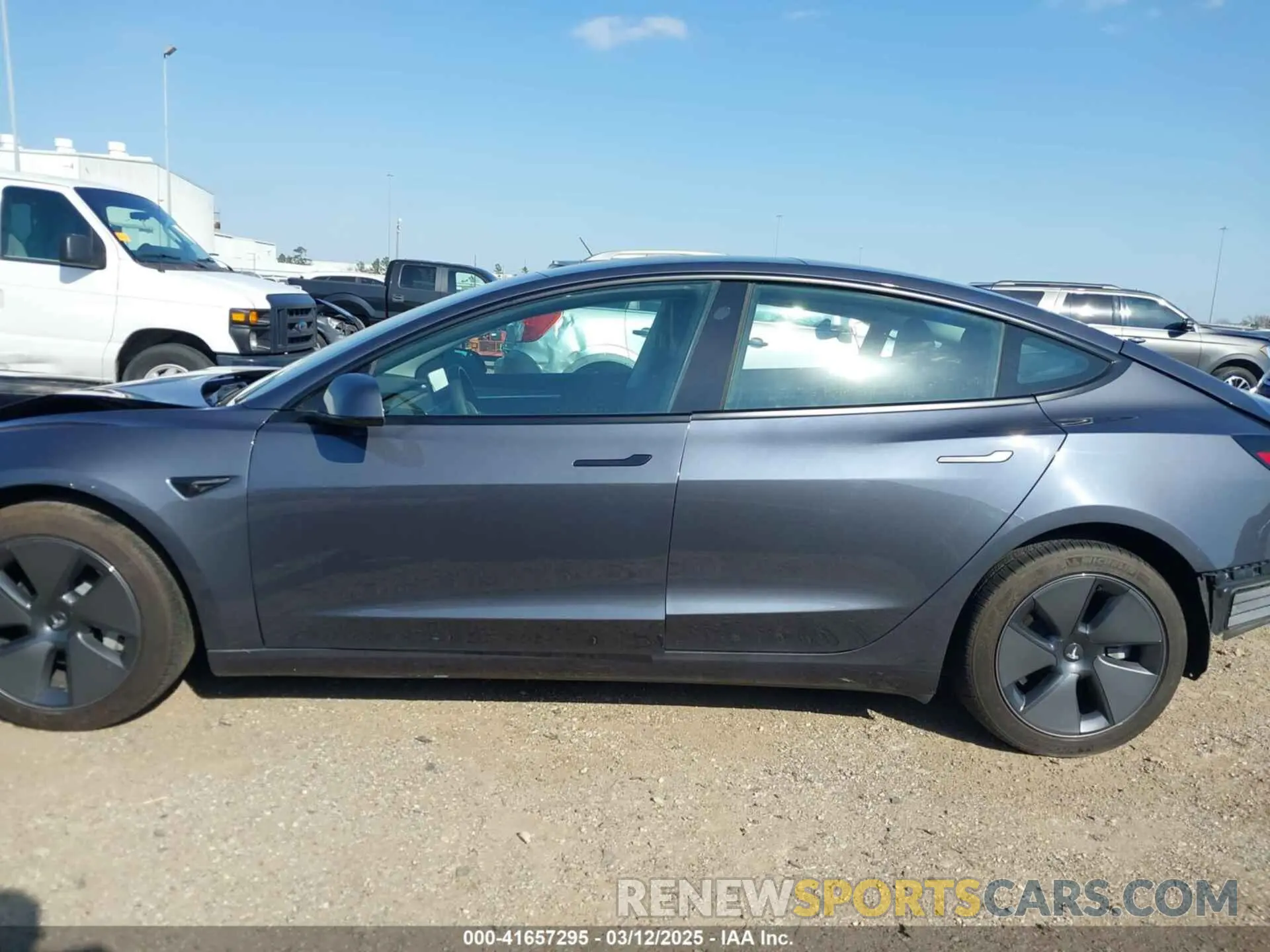 15 Фотография поврежденного автомобиля 5YJ3E1EA1PF576780 TESLA MODEL 3 2023