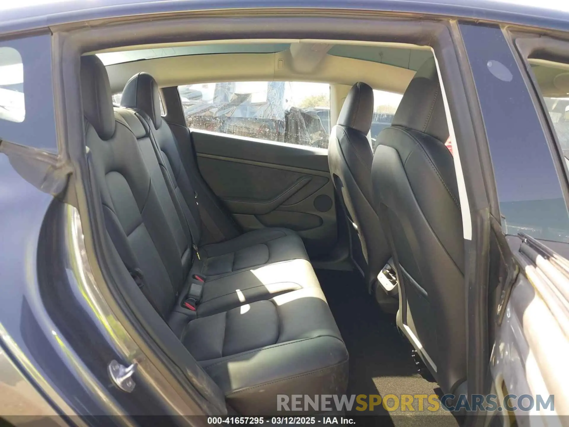 8 Фотография поврежденного автомобиля 5YJ3E1EA1PF576780 TESLA MODEL 3 2023