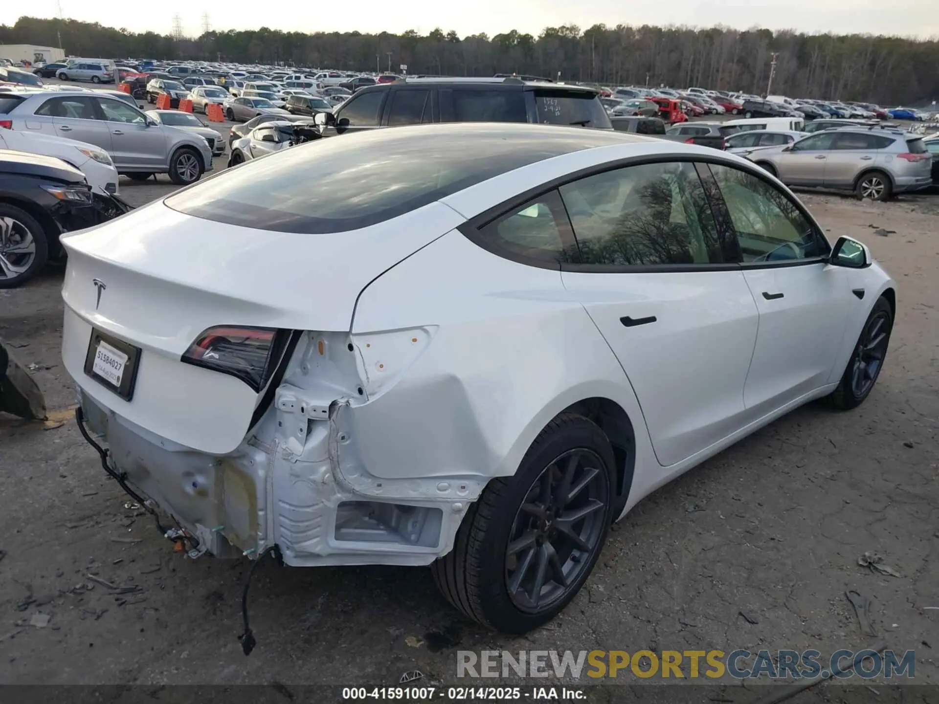 4 Photograph of a damaged car 5YJ3E1EA1PF600723 TESLA MODEL 3 2023