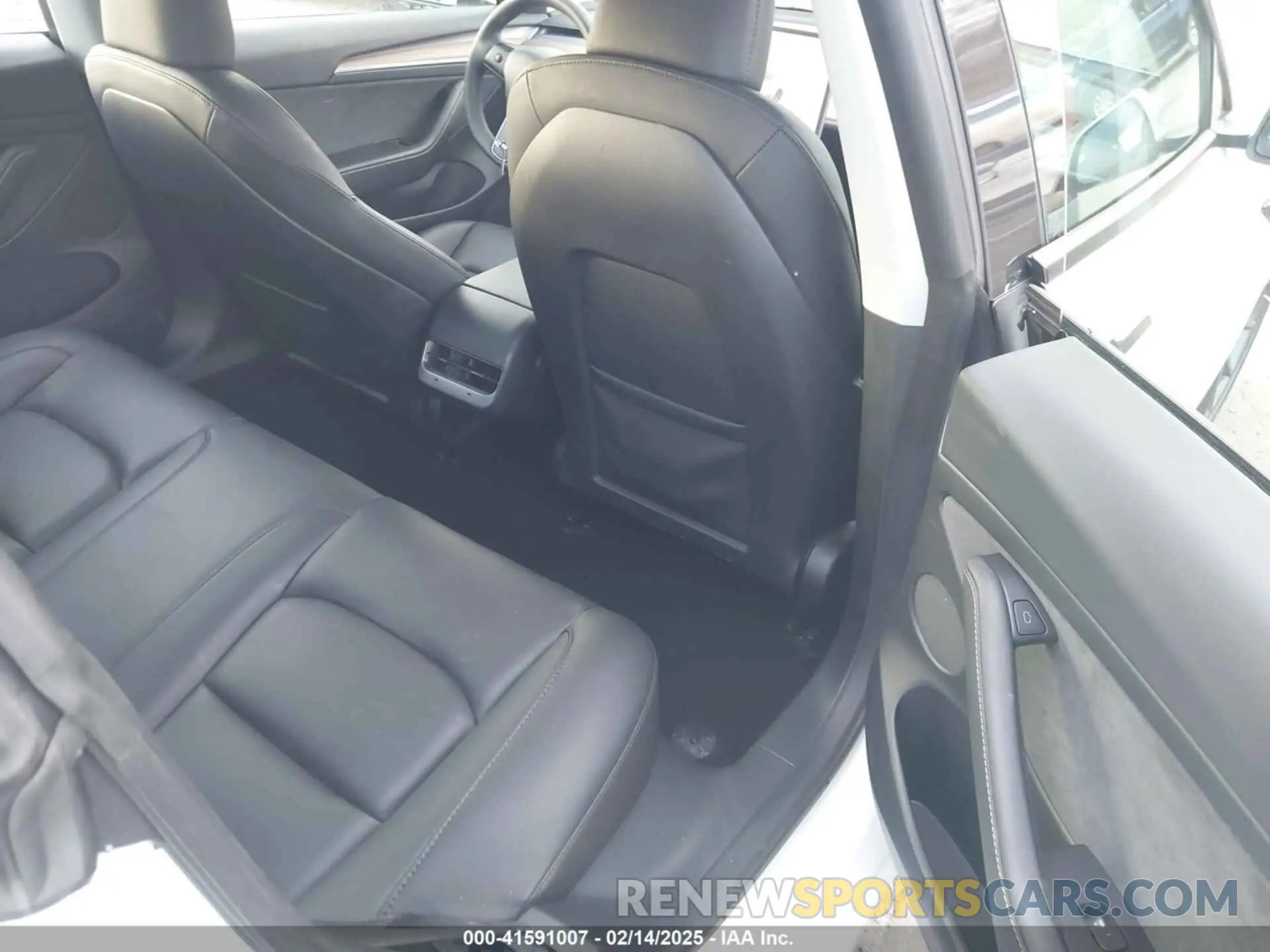 8 Photograph of a damaged car 5YJ3E1EA1PF600723 TESLA MODEL 3 2023