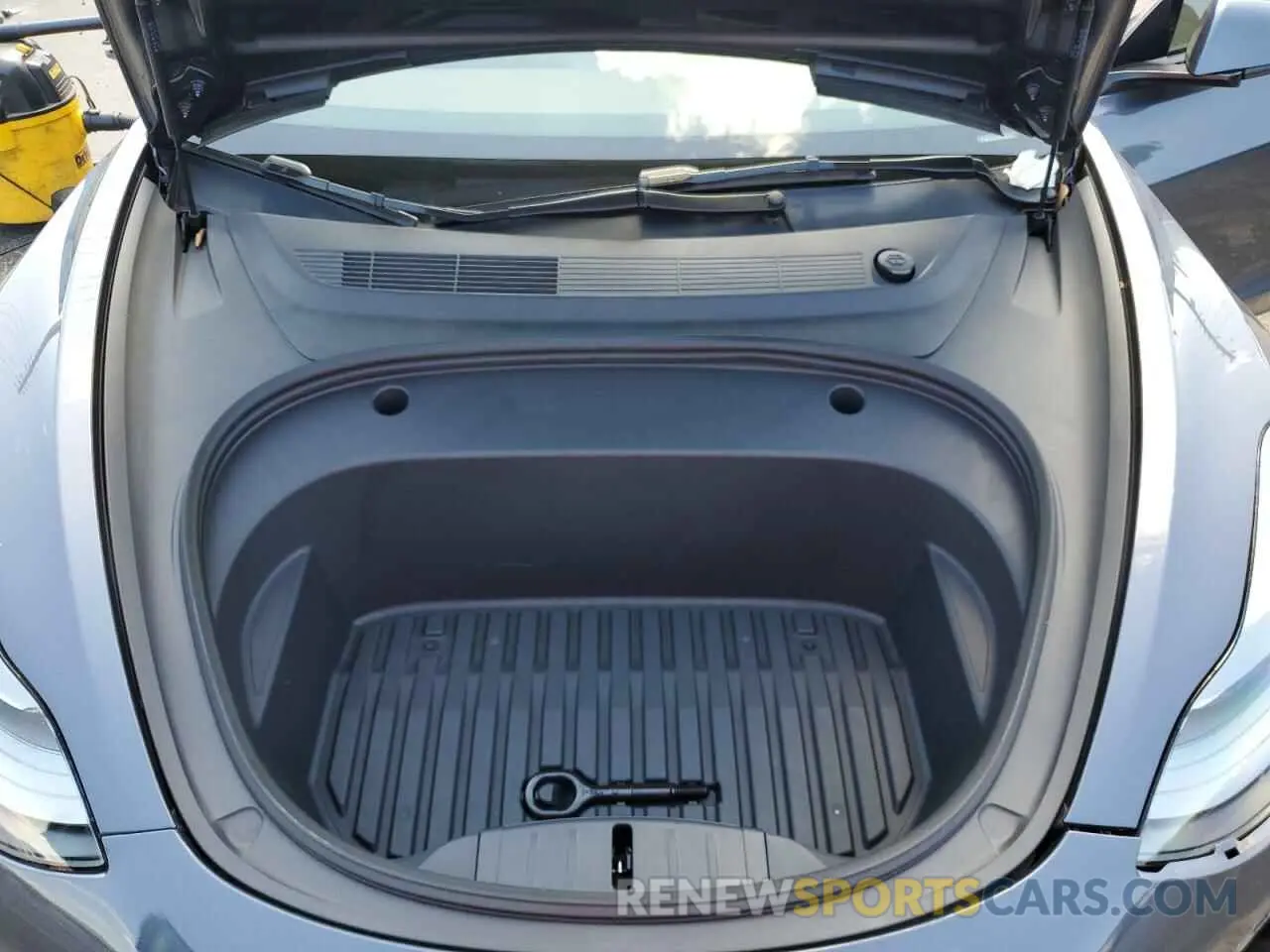 11 Фотография поврежденного автомобиля 5YJ3E1EA1PF625766 TESLA MODEL 3 2023