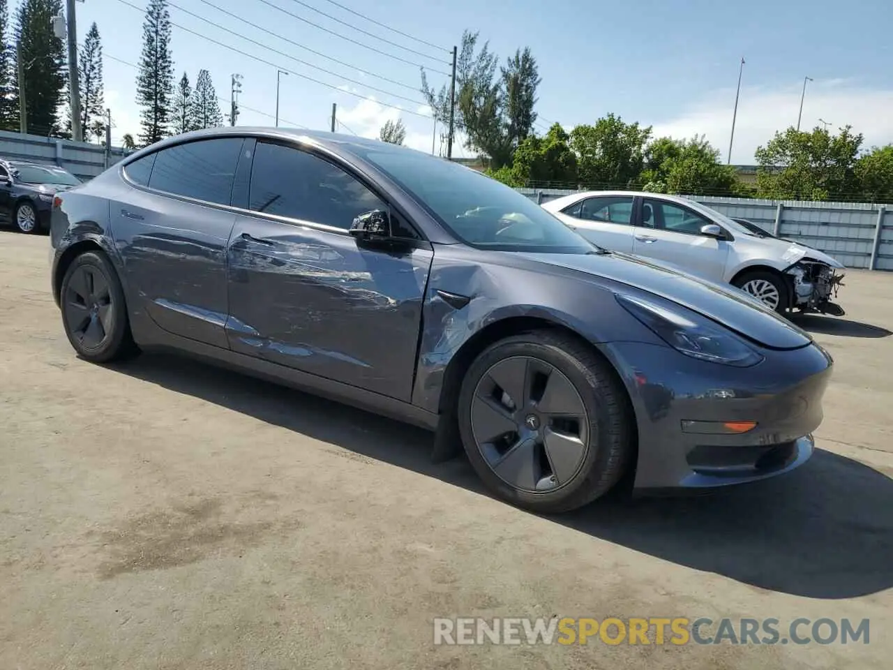 4 Фотография поврежденного автомобиля 5YJ3E1EA1PF625766 TESLA MODEL 3 2023