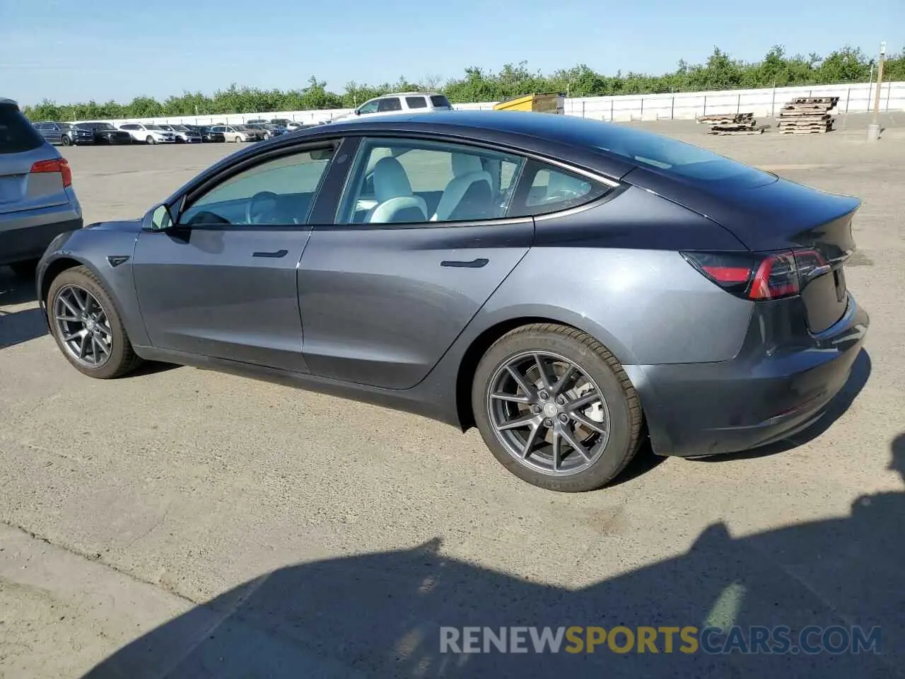 2 Фотография поврежденного автомобиля 5YJ3E1EA1PF638310 TESLA MODEL 3 2023