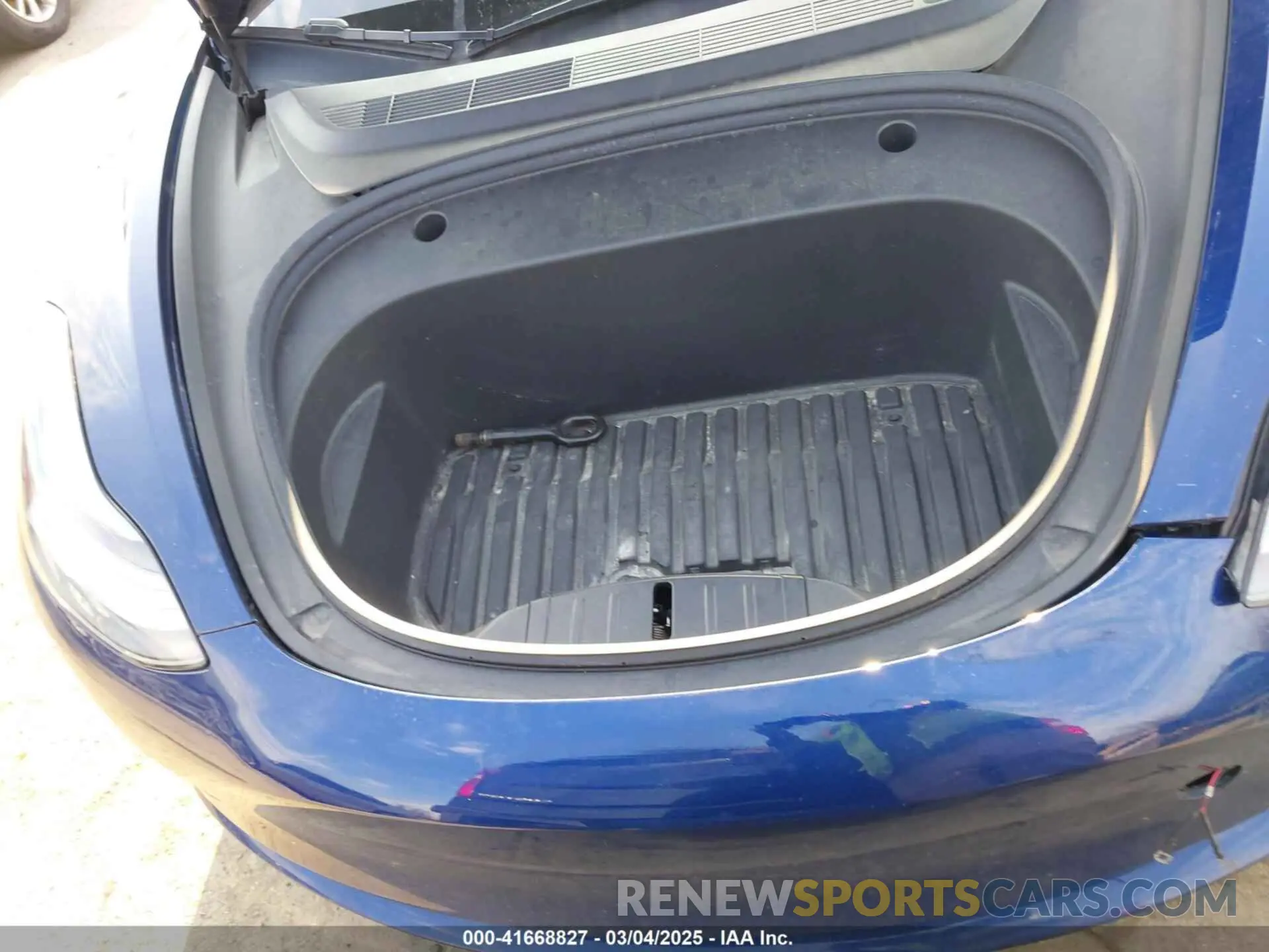 10 Photograph of a damaged car 5YJ3E1EA1PF655558 TESLA MODEL 3 2023
