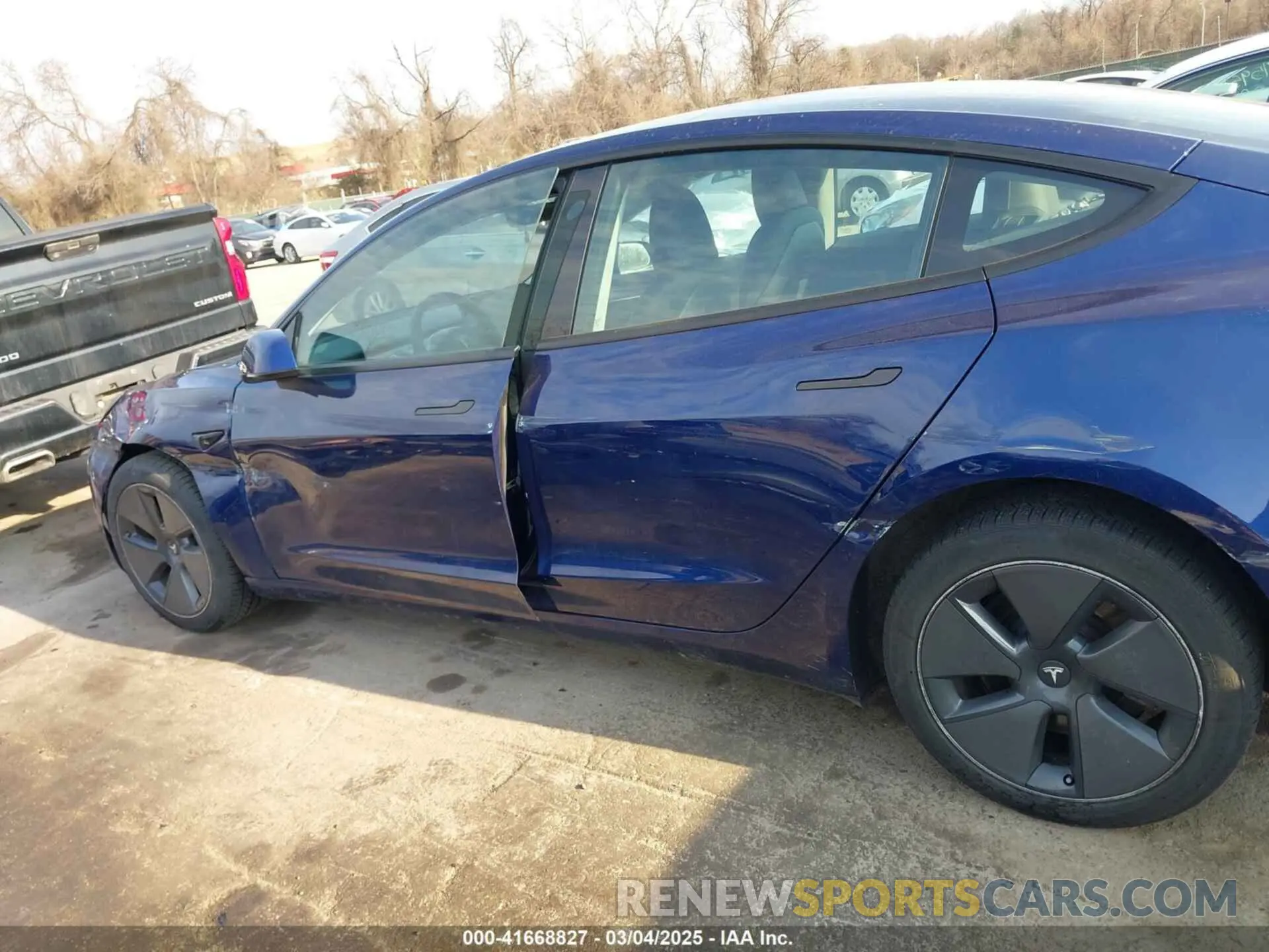 19 Photograph of a damaged car 5YJ3E1EA1PF655558 TESLA MODEL 3 2023
