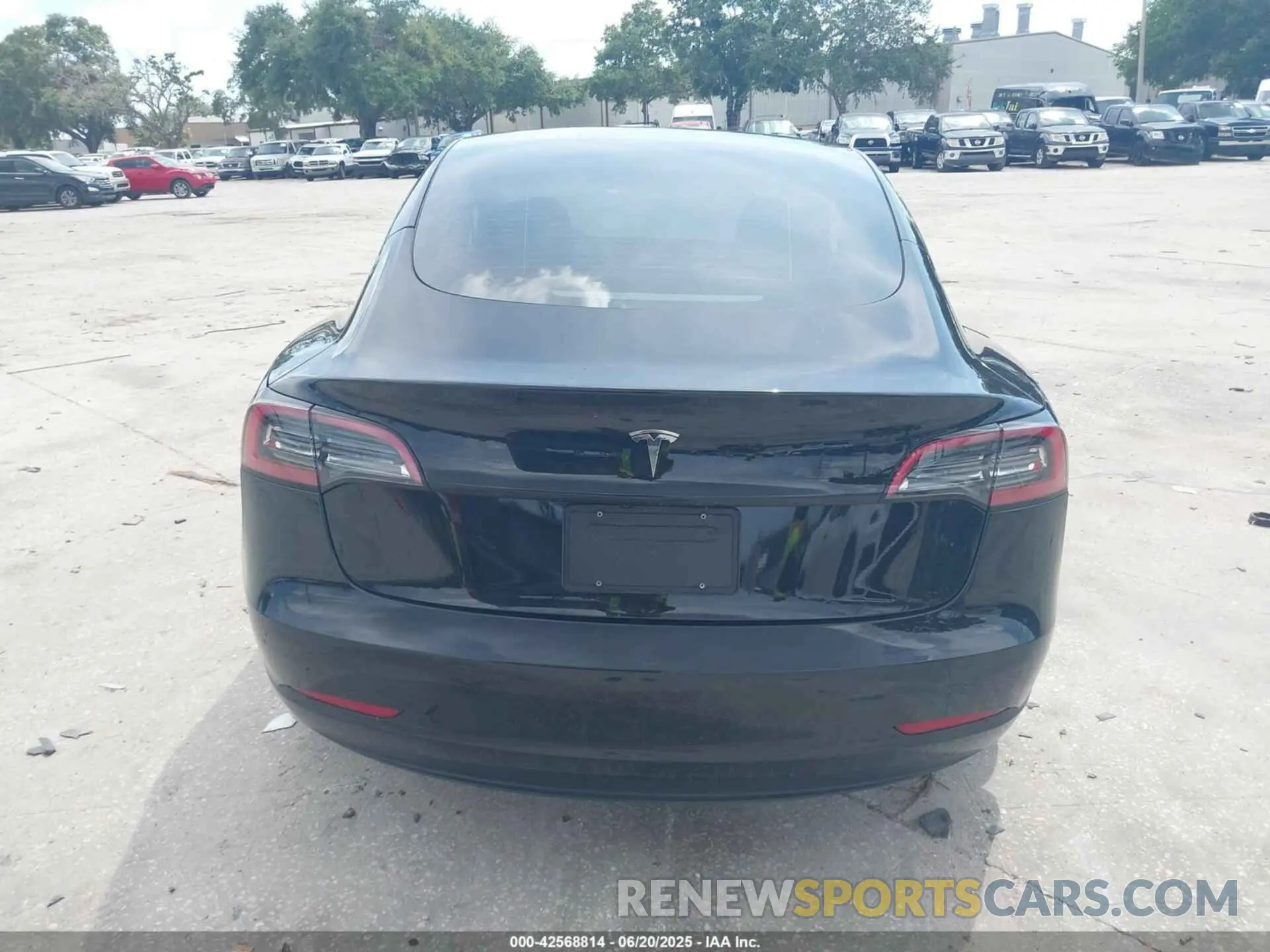 15 Photograph of a damaged car 5YJ3E1EA1PF657066 TESLA MODEL 3 2023