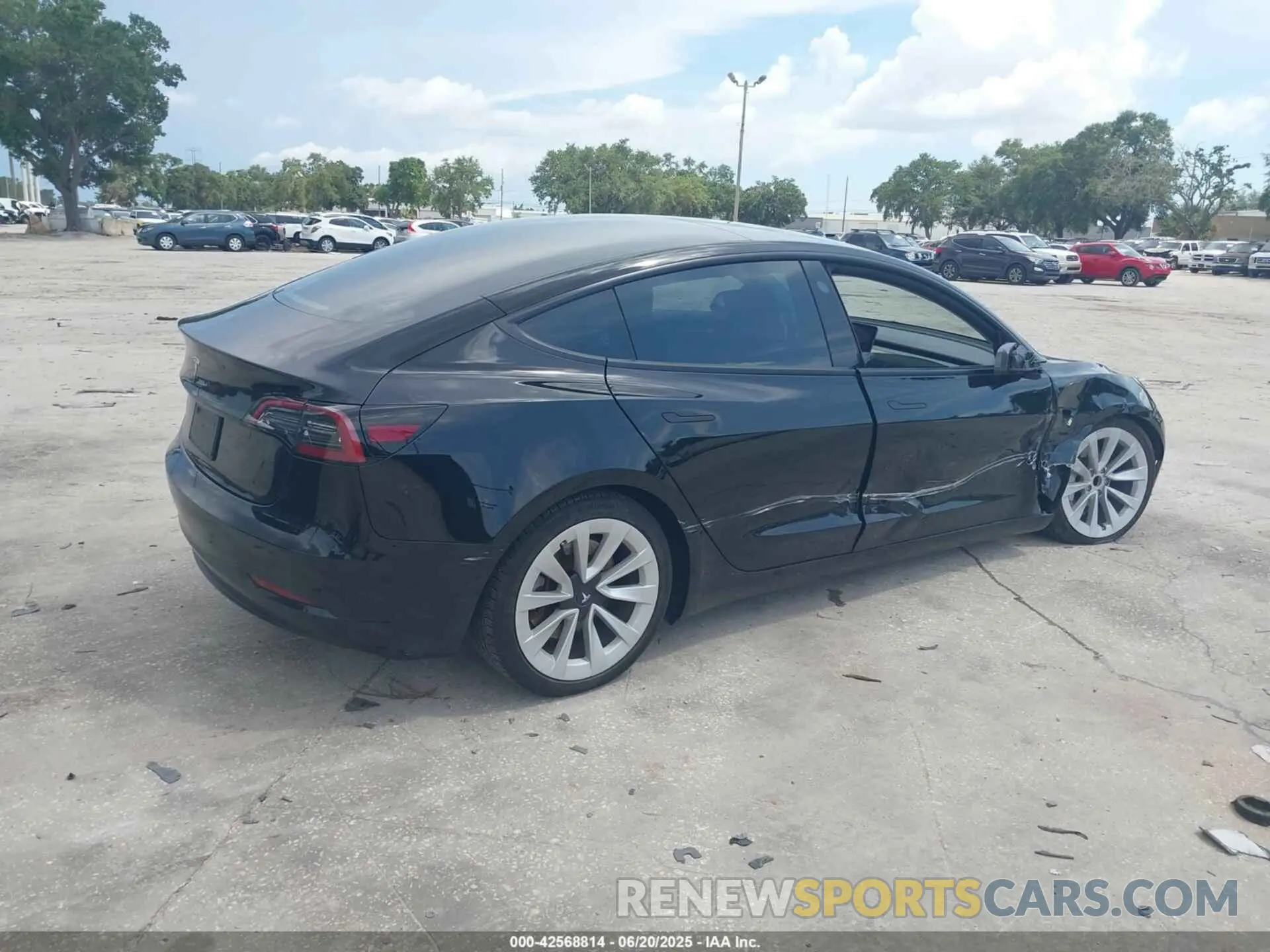 4 Photograph of a damaged car 5YJ3E1EA1PF657066 TESLA MODEL 3 2023