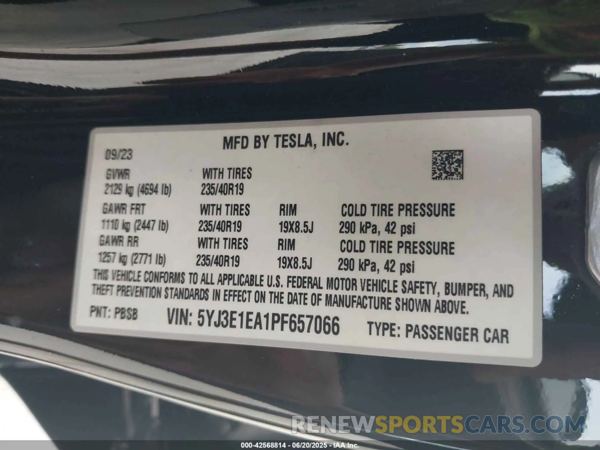 9 Photograph of a damaged car 5YJ3E1EA1PF657066 TESLA MODEL 3 2023