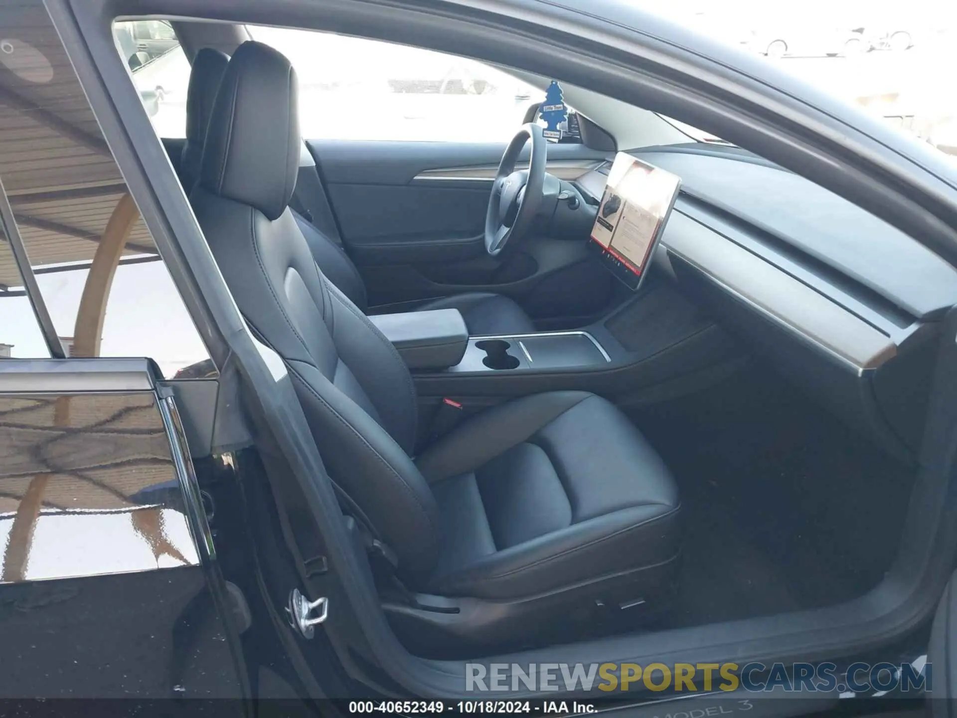 5 Photograph of a damaged car 5YJ3E1EA1PF662106 TESLA MODEL 3 2023