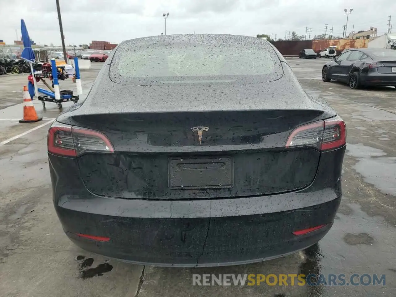 6 Фотография поврежденного автомобиля 5YJ3E1EA1PF677592 TESLA MODEL 3 2023