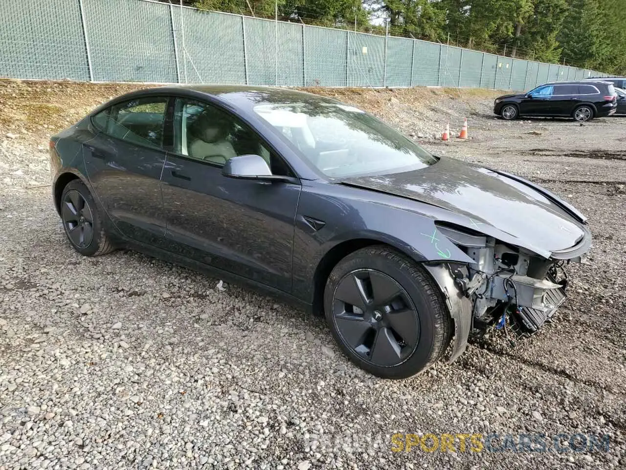 4 Фотография поврежденного автомобиля 5YJ3E1EA1PF679696 TESLA MODEL 3 2023