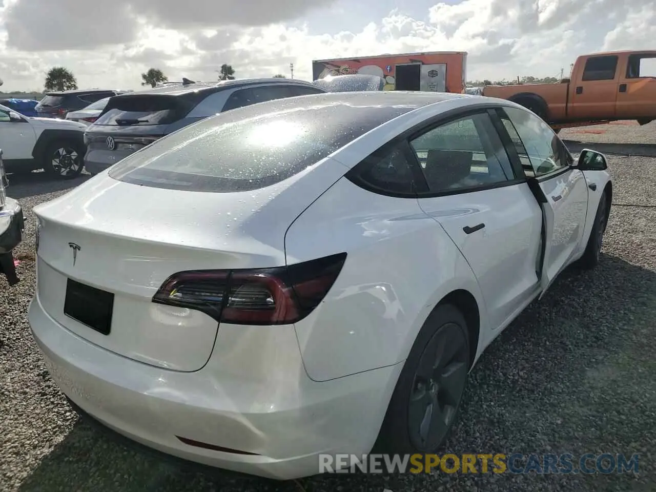 3 Photograph of a damaged car 5YJ3E1EA2PF401213 TESLA MODEL 3 2023