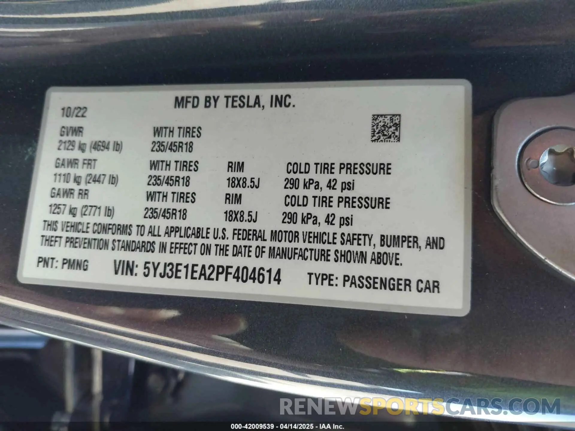 9 Photograph of a damaged car 5YJ3E1EA2PF404614 TESLA MODEL 3 2023