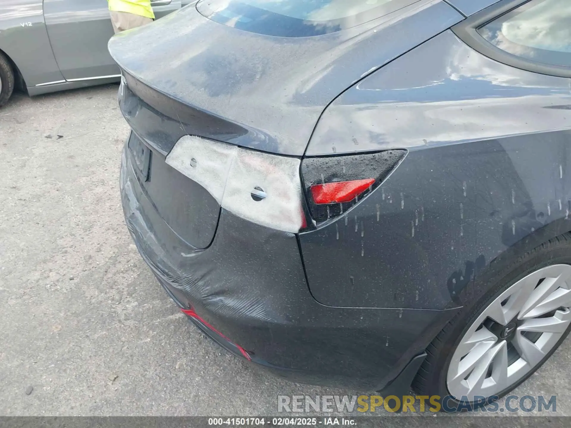 11 Photograph of a damaged car 5YJ3E1EA2PF423017 TESLA MODEL 3 2023