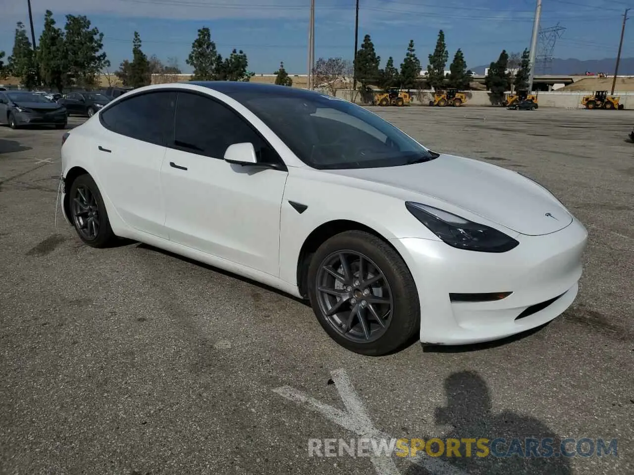 4 Photograph of a damaged car 5YJ3E1EA2PF429917 TESLA MODEL 3 2023