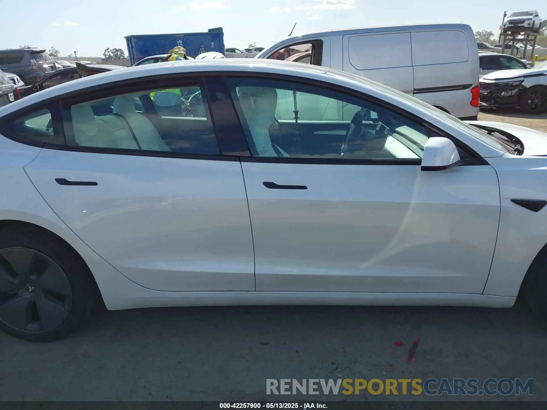 13 Фотография поврежденного автомобиля 5YJ3E1EA2PF465882 TESLA MODEL 3 2023