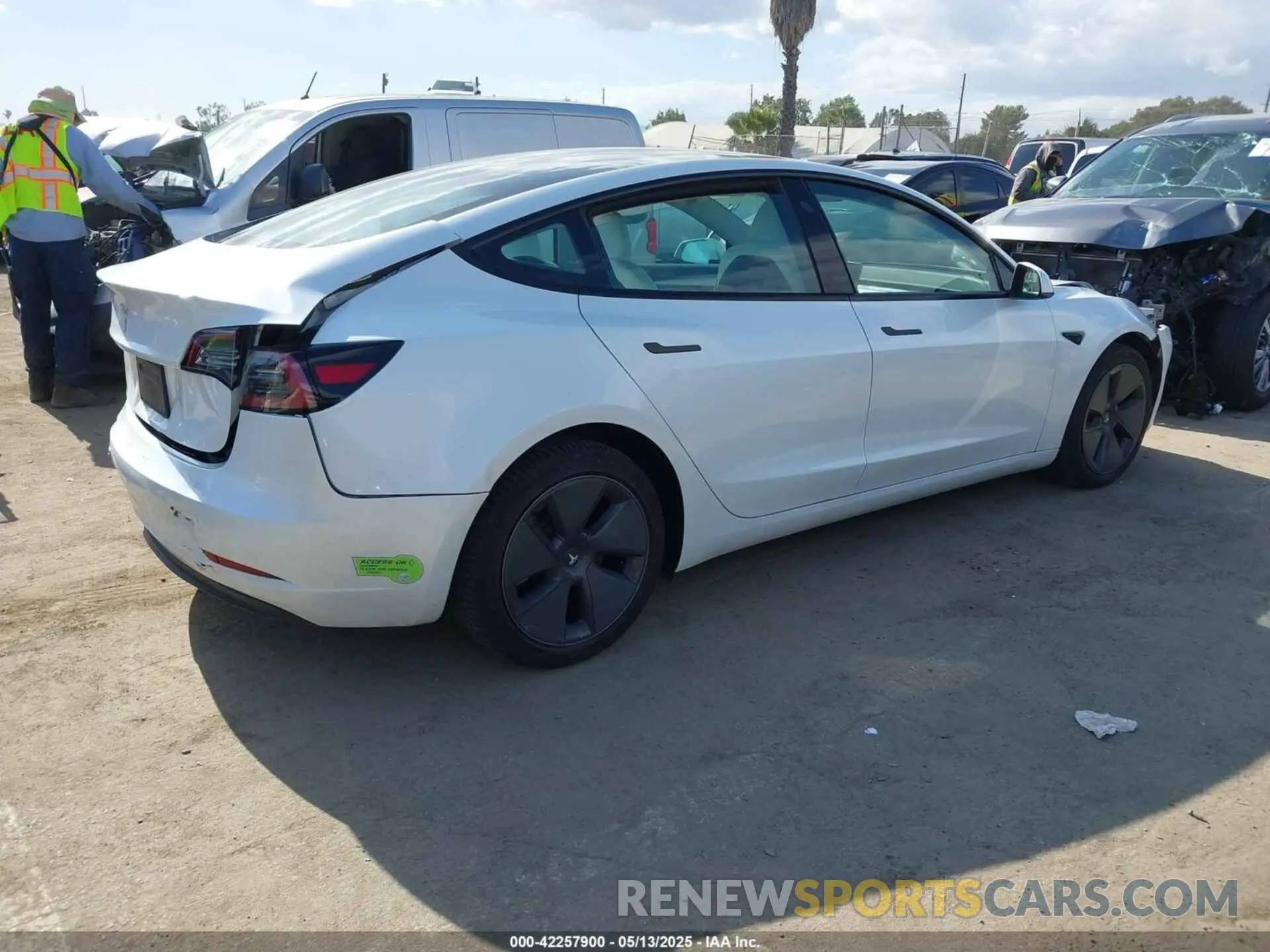 4 Фотография поврежденного автомобиля 5YJ3E1EA2PF465882 TESLA MODEL 3 2023