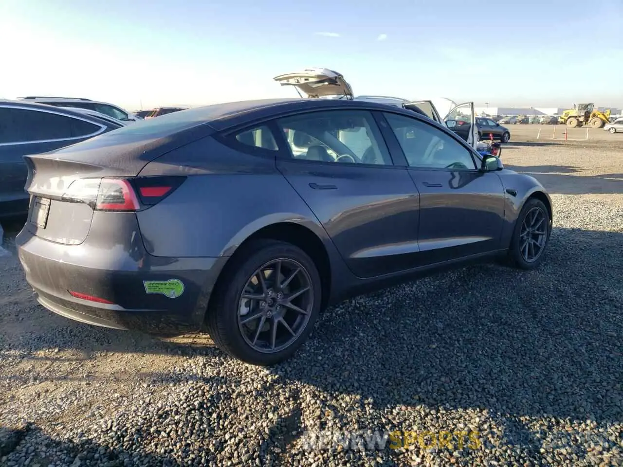 3 Фотография поврежденного автомобиля 5YJ3E1EA2PF474100 TESLA MODEL 3 2023