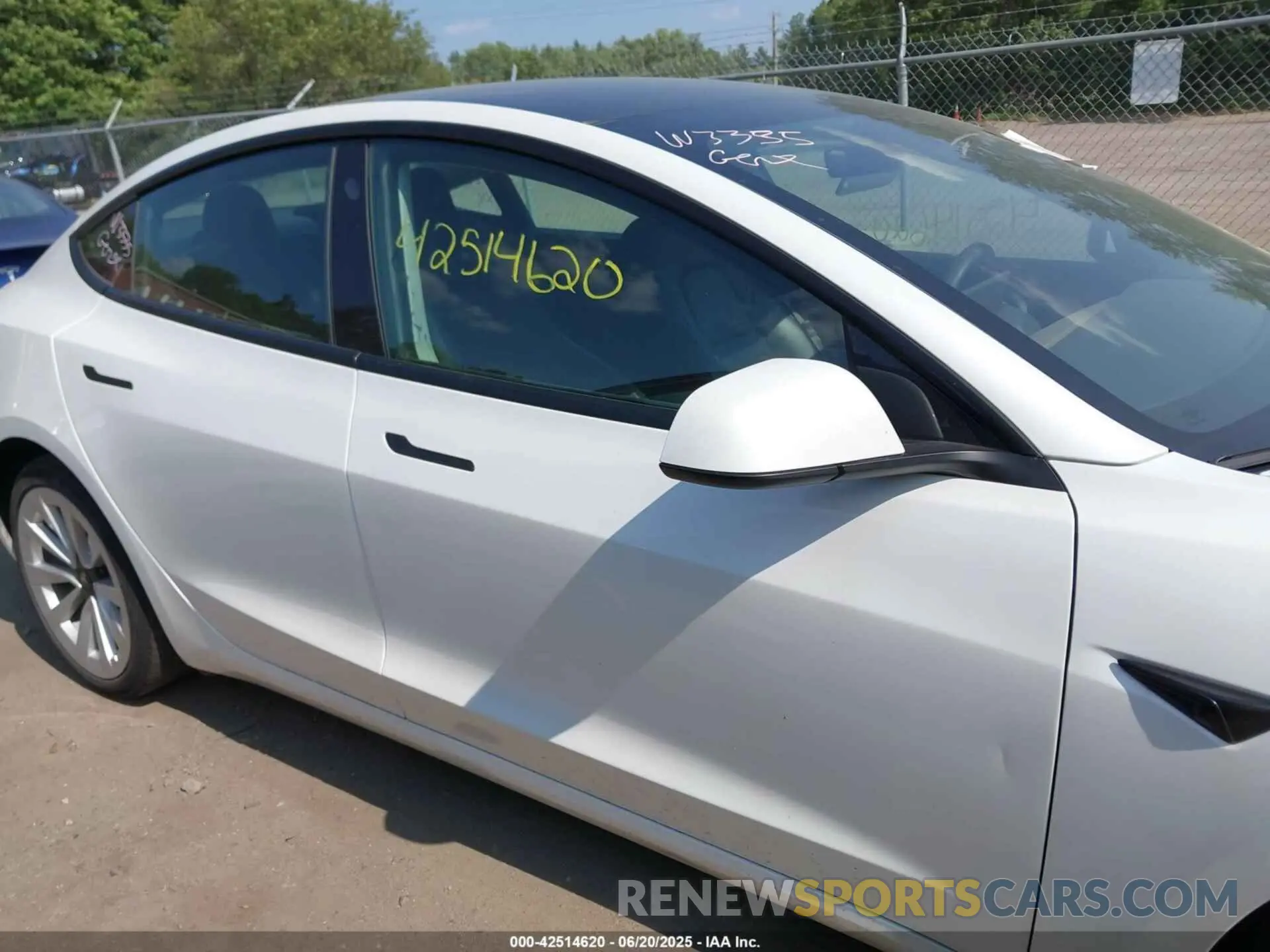 13 Фотография поврежденного автомобиля 5YJ3E1EA2PF484335 TESLA MODEL 3 2023