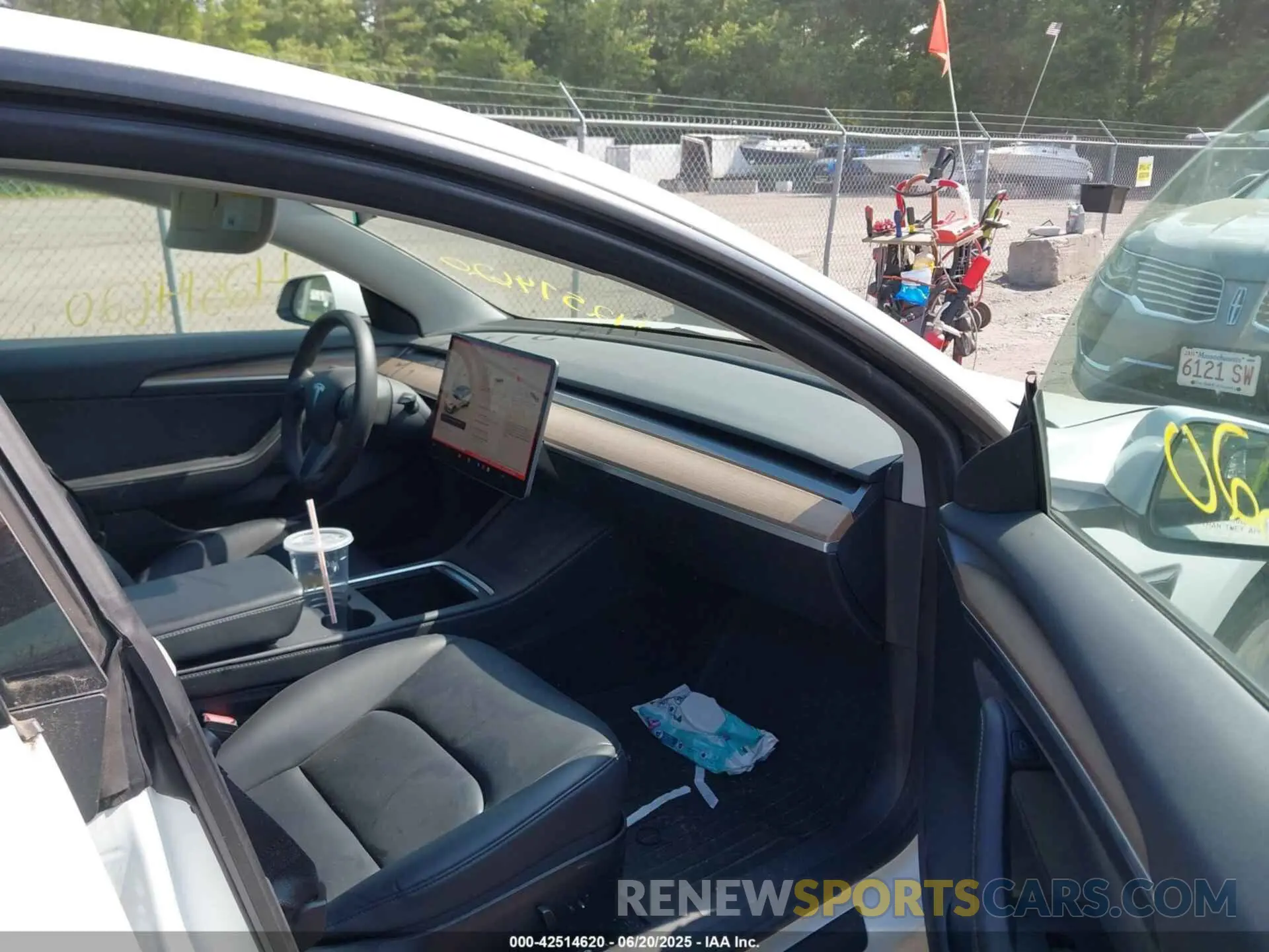 5 Фотография поврежденного автомобиля 5YJ3E1EA2PF484335 TESLA MODEL 3 2023