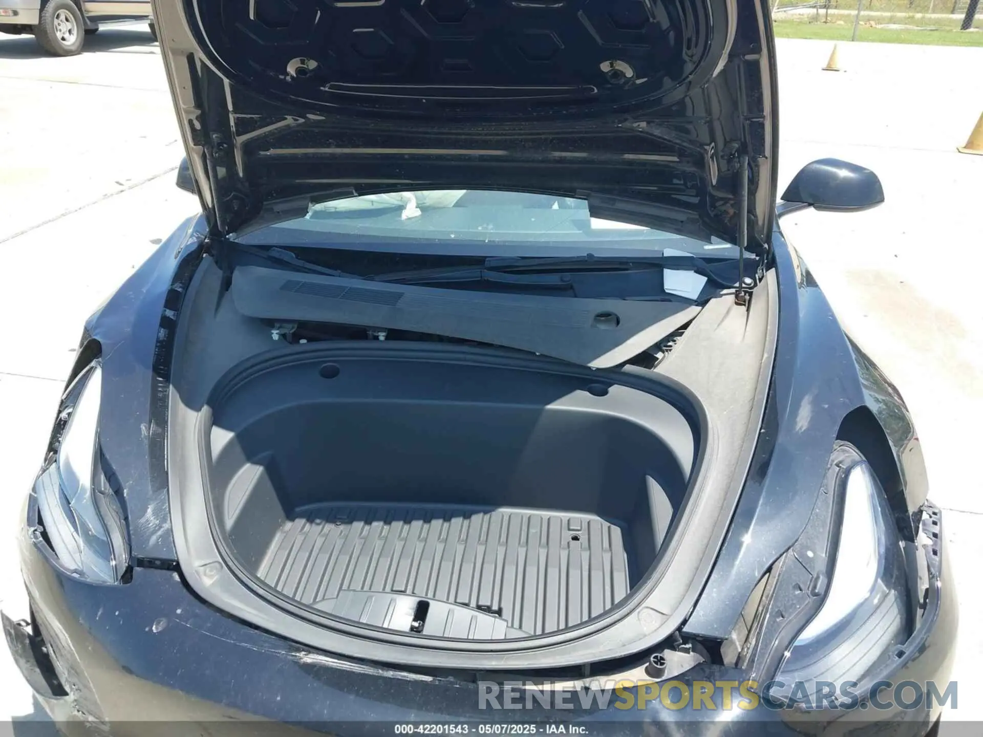 10 Фотография поврежденного автомобиля 5YJ3E1EA2PF501375 TESLA MODEL 3 2023