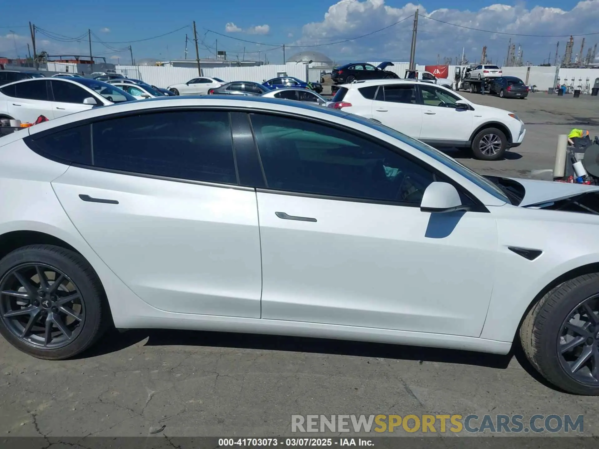 13 Фотография поврежденного автомобиля 5YJ3E1EA2PF514871 TESLA MODEL 3 2023