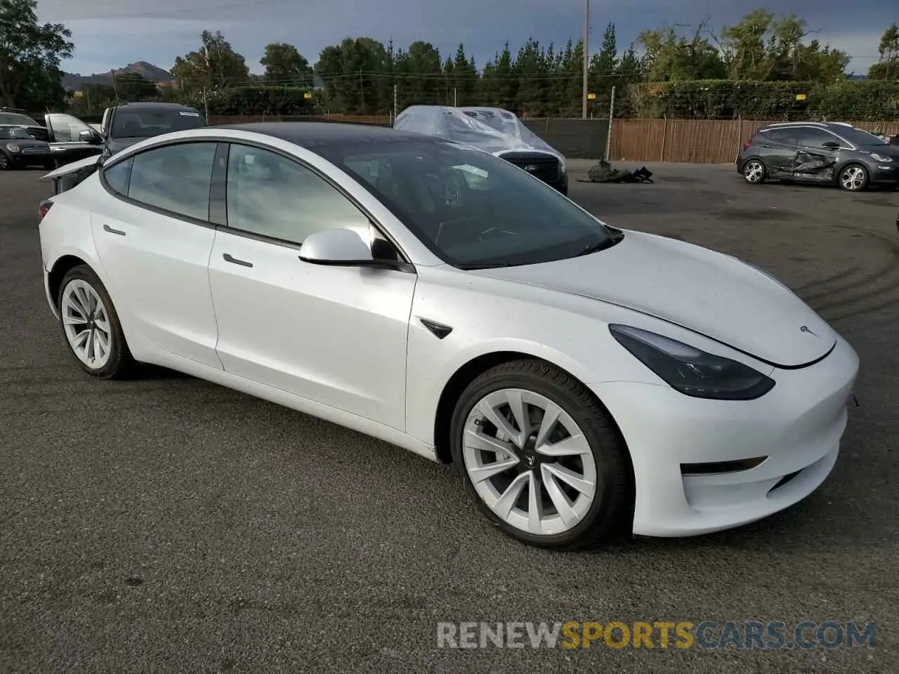 4 Photograph of a damaged car 5YJ3E1EA2PF541374 TESLA MODEL 3 2023
