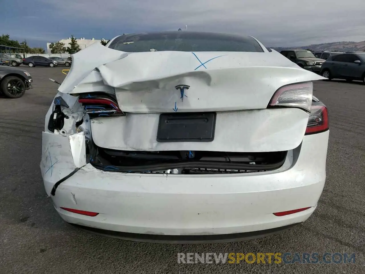 6 Photograph of a damaged car 5YJ3E1EA2PF541374 TESLA MODEL 3 2023