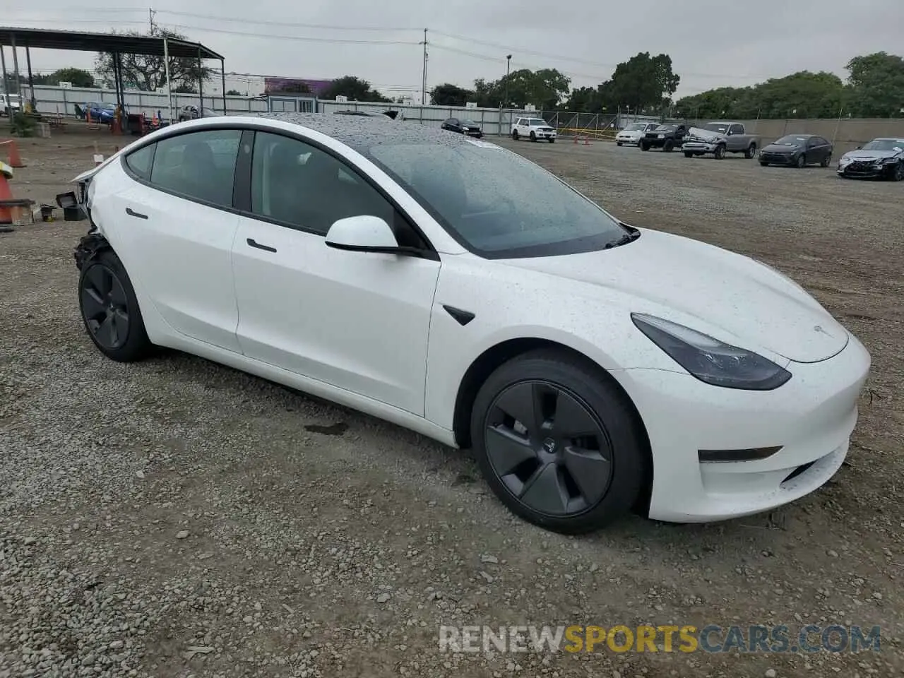 4 Фотография поврежденного автомобиля 5YJ3E1EA2PF555968 TESLA MODEL 3 2023