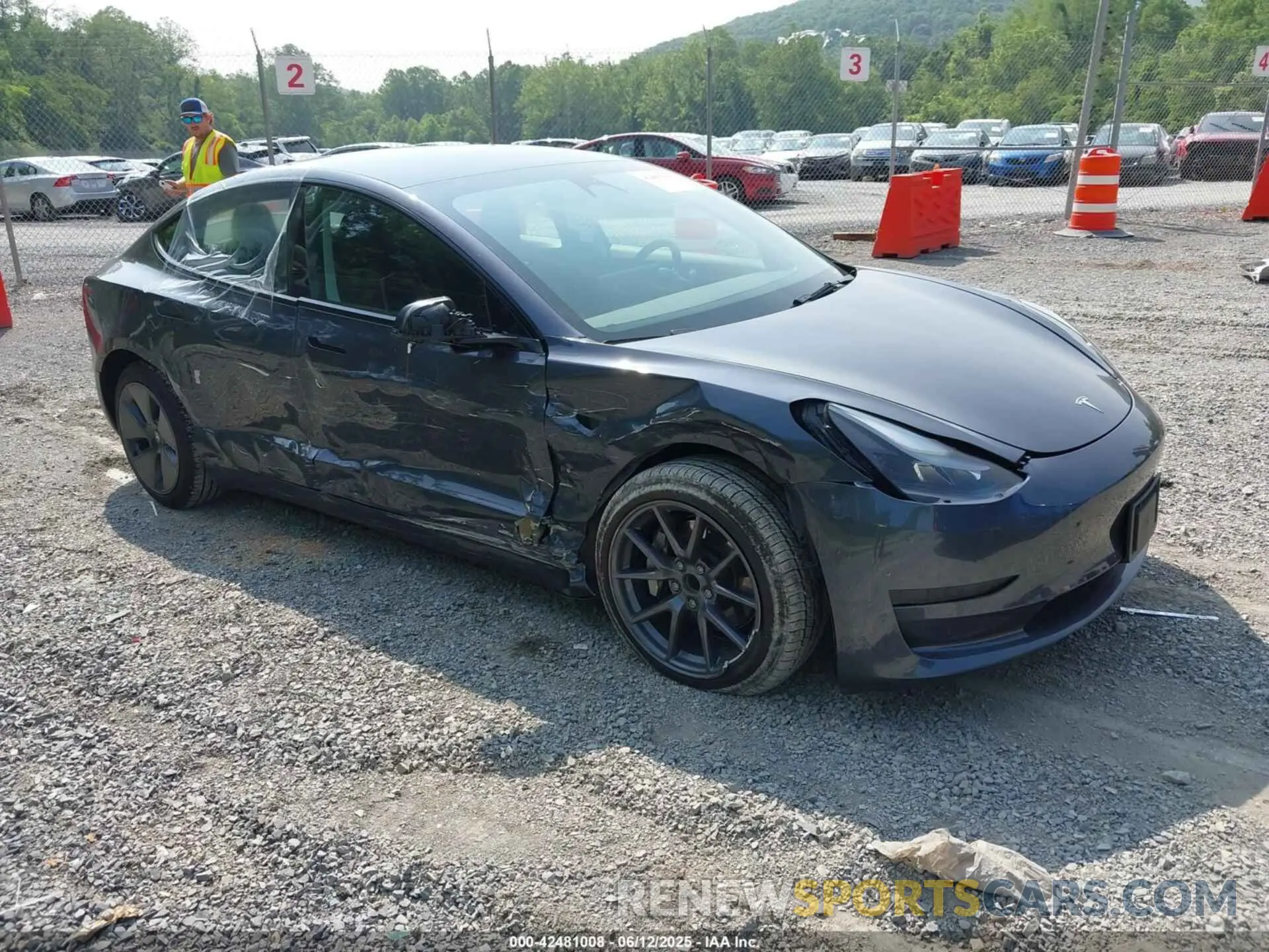 1 Фотография поврежденного автомобиля 5YJ3E1EA2PF566047 TESLA MODEL 3 2023