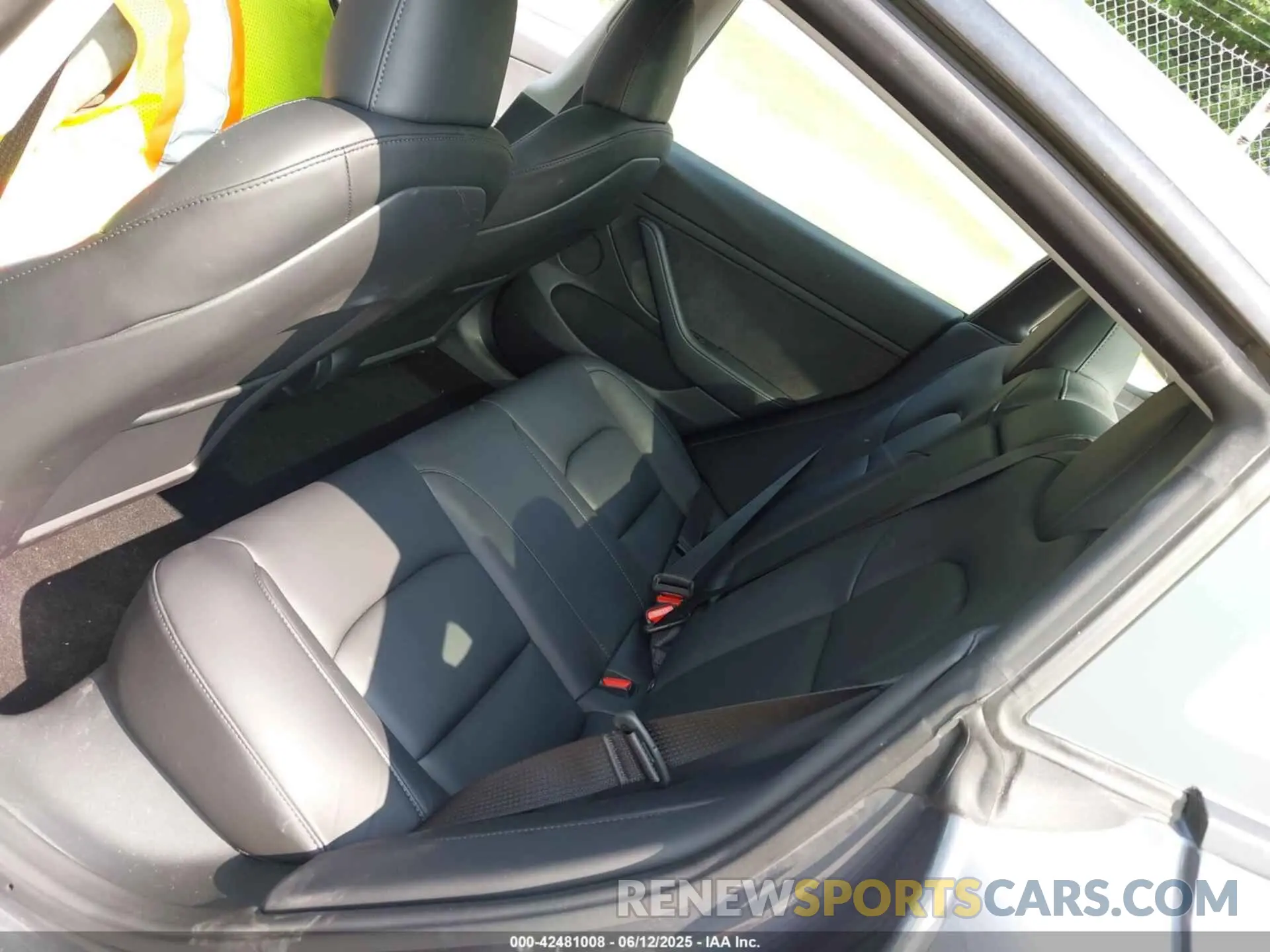 8 Фотография поврежденного автомобиля 5YJ3E1EA2PF566047 TESLA MODEL 3 2023