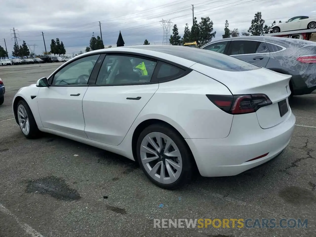 2 Photograph of a damaged car 5YJ3E1EA2PF569109 TESLA MODEL 3 2023