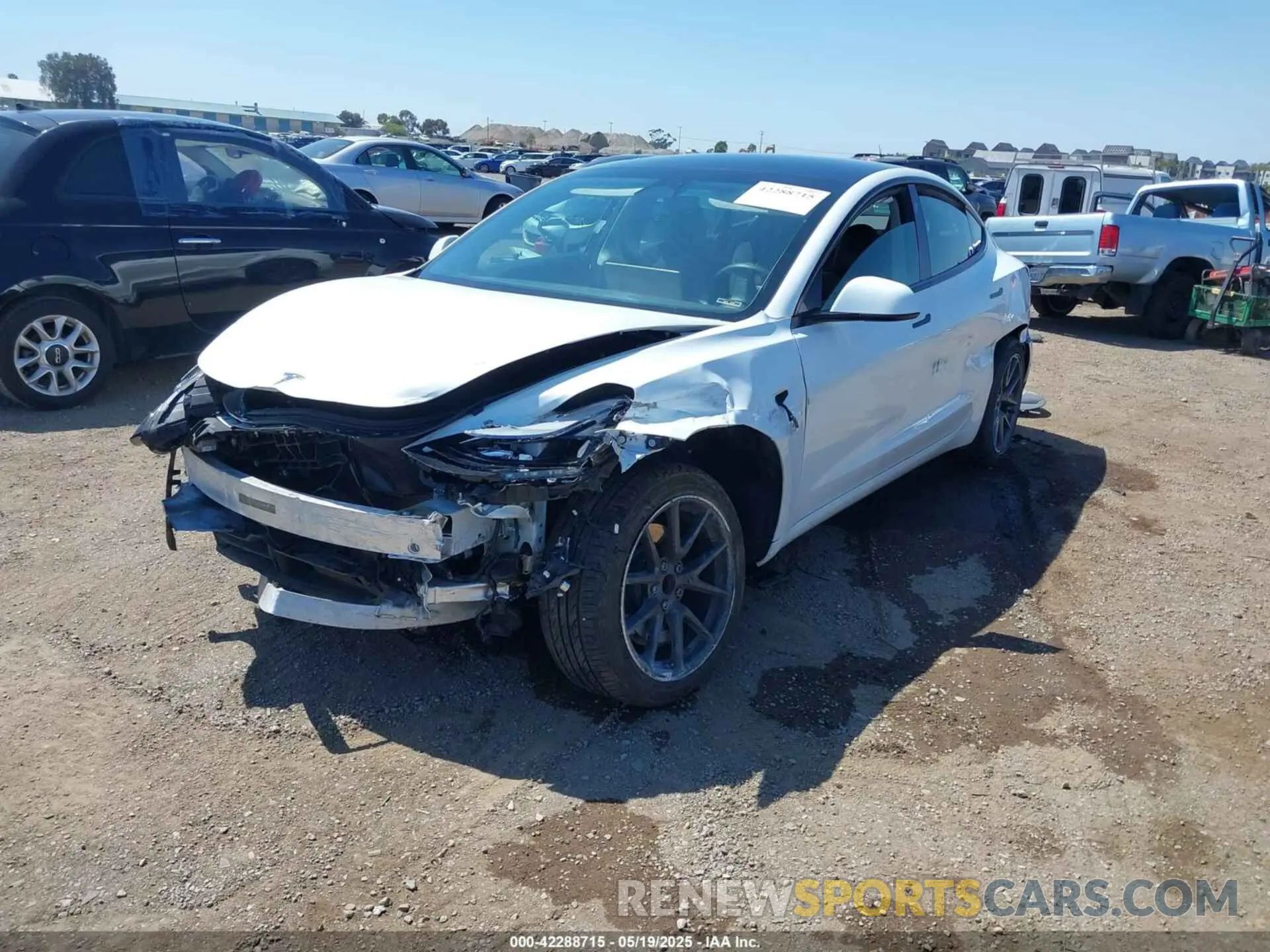2 Фотография поврежденного автомобиля 5YJ3E1EA2PF571569 TESLA MODEL 3 2023