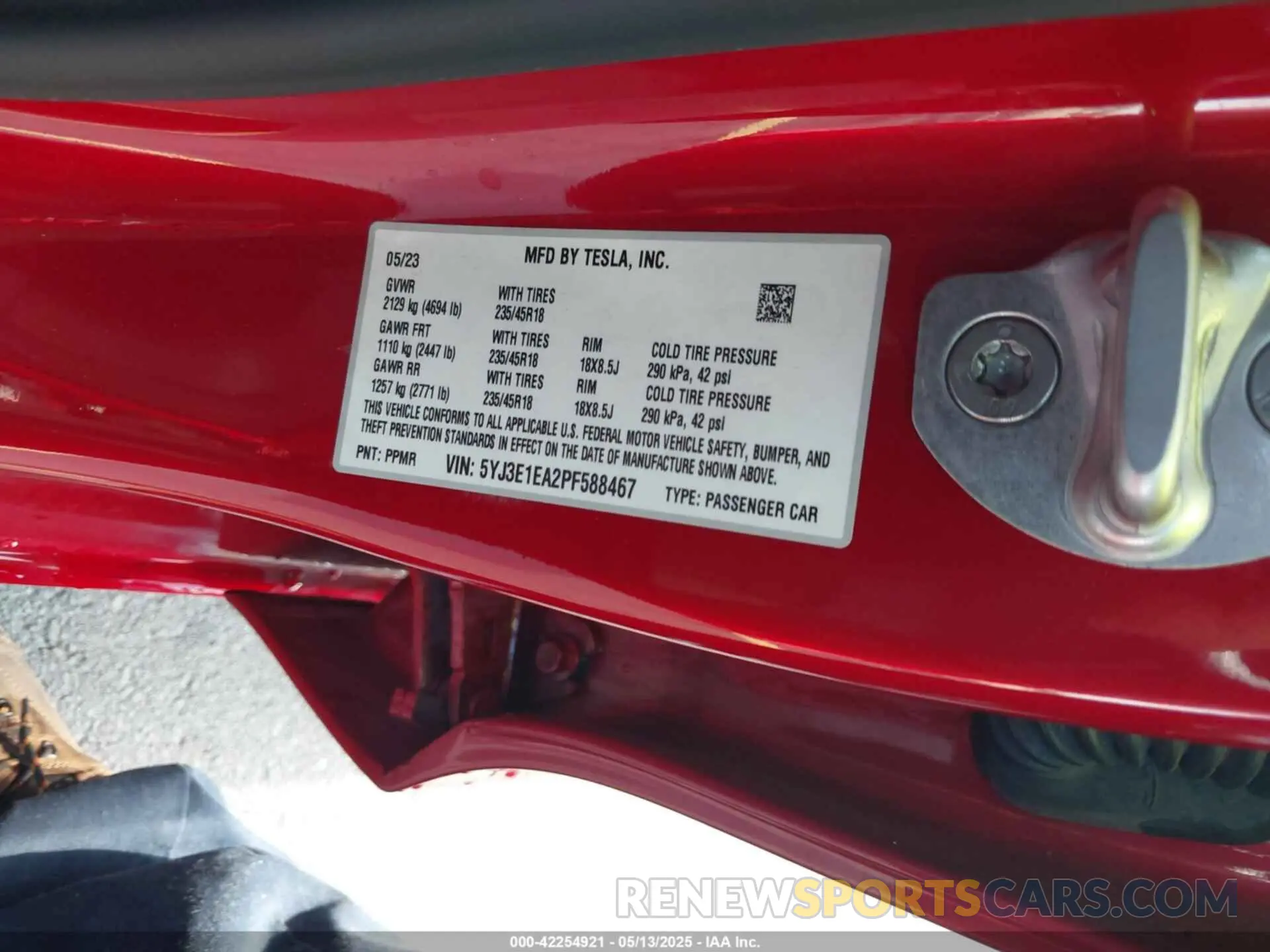 9 Photograph of a damaged car 5YJ3E1EA2PF588467 TESLA MODEL 3 2023