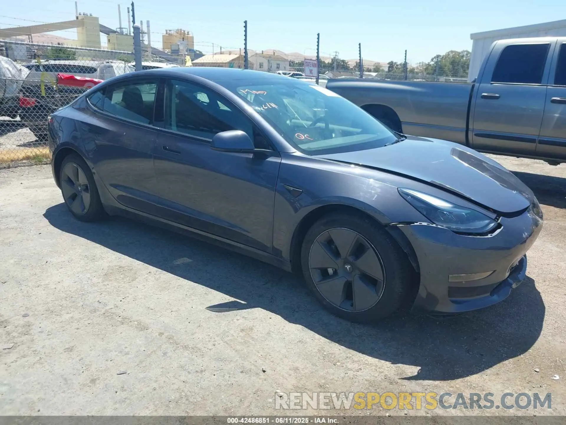 1 Photograph of a damaged car 5YJ3E1EA2PF639384 TESLA MODEL 3 2023