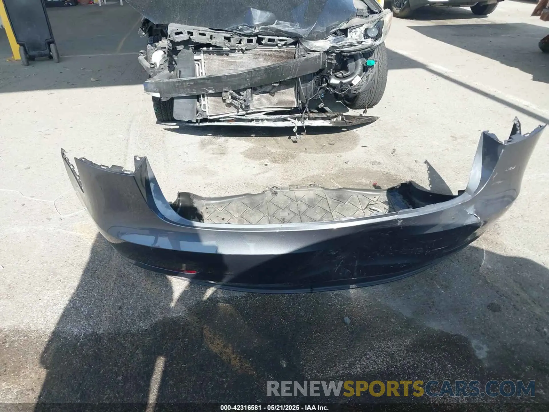 12 Фотография поврежденного автомобиля 5YJ3E1EA2PF668853 TESLA MODEL 3 2023