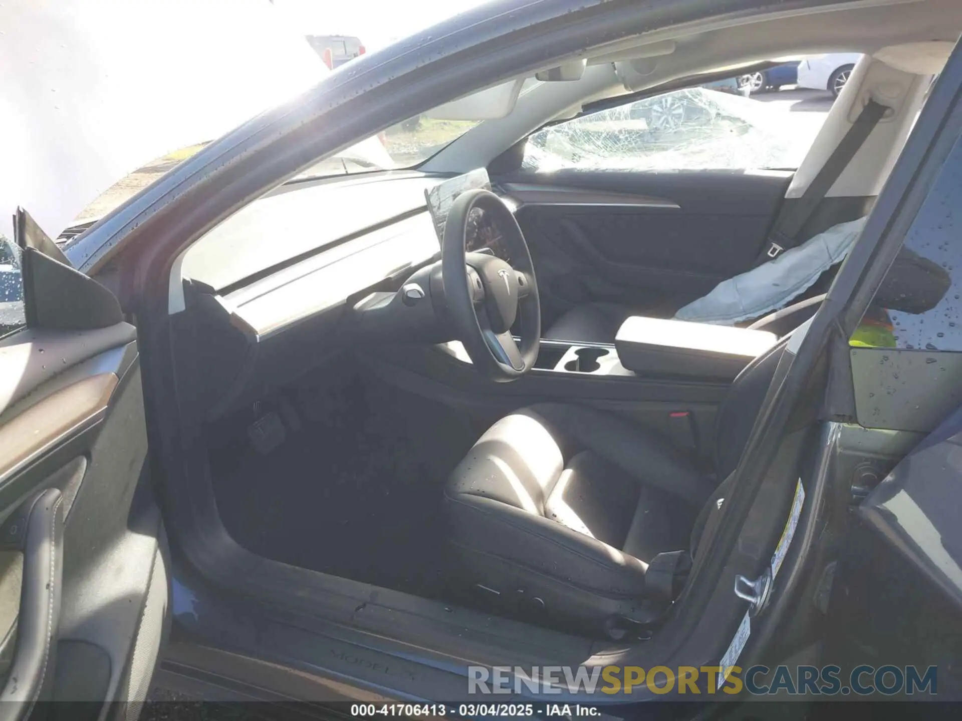 5 Photograph of a damaged car 5YJ3E1EA2PF671803 TESLA MODEL 3 2023