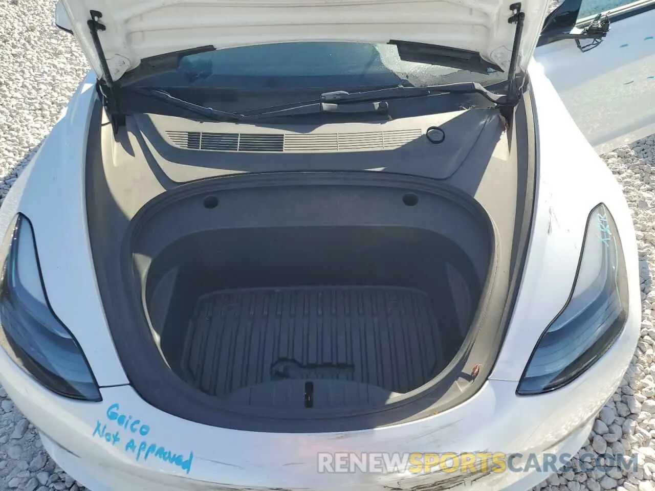 11 Photograph of a damaged car 5YJ3E1EA3PF398774 TESLA MODEL 3 2023