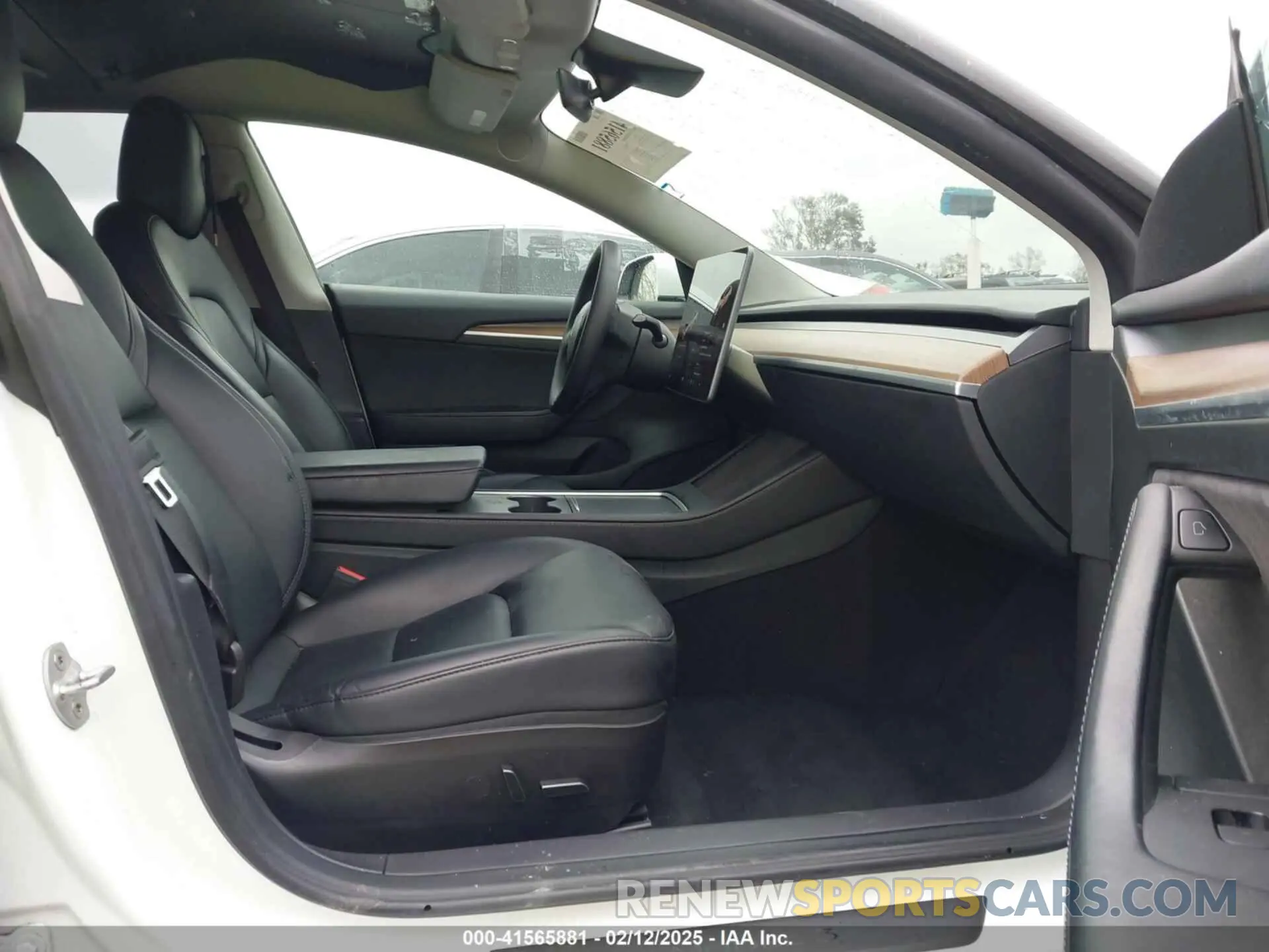5 Photograph of a damaged car 5YJ3E1EA3PF401446 TESLA MODEL 3 2023
