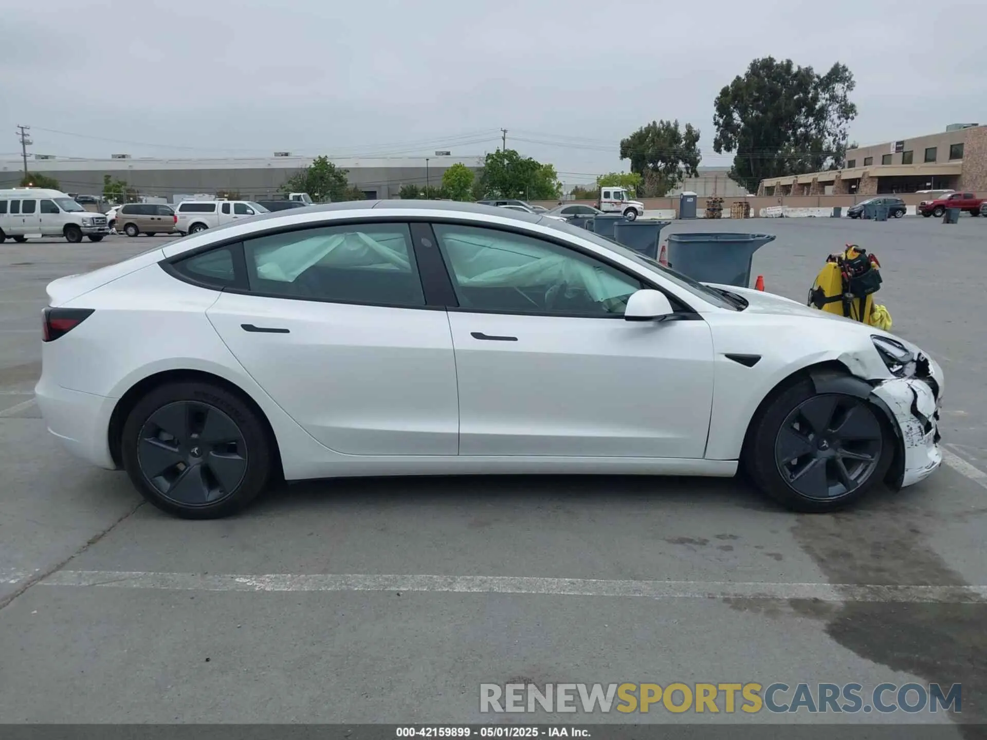 13 Photograph of a damaged car 5YJ3E1EA3PF404847 TESLA MODEL 3 2023