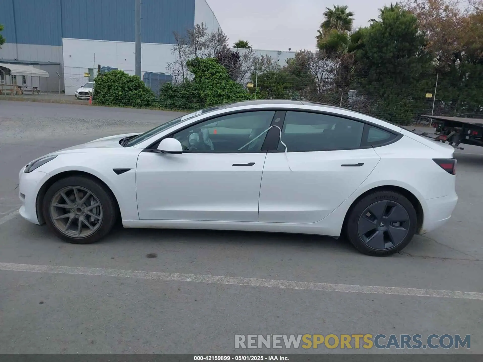 14 Photograph of a damaged car 5YJ3E1EA3PF404847 TESLA MODEL 3 2023
