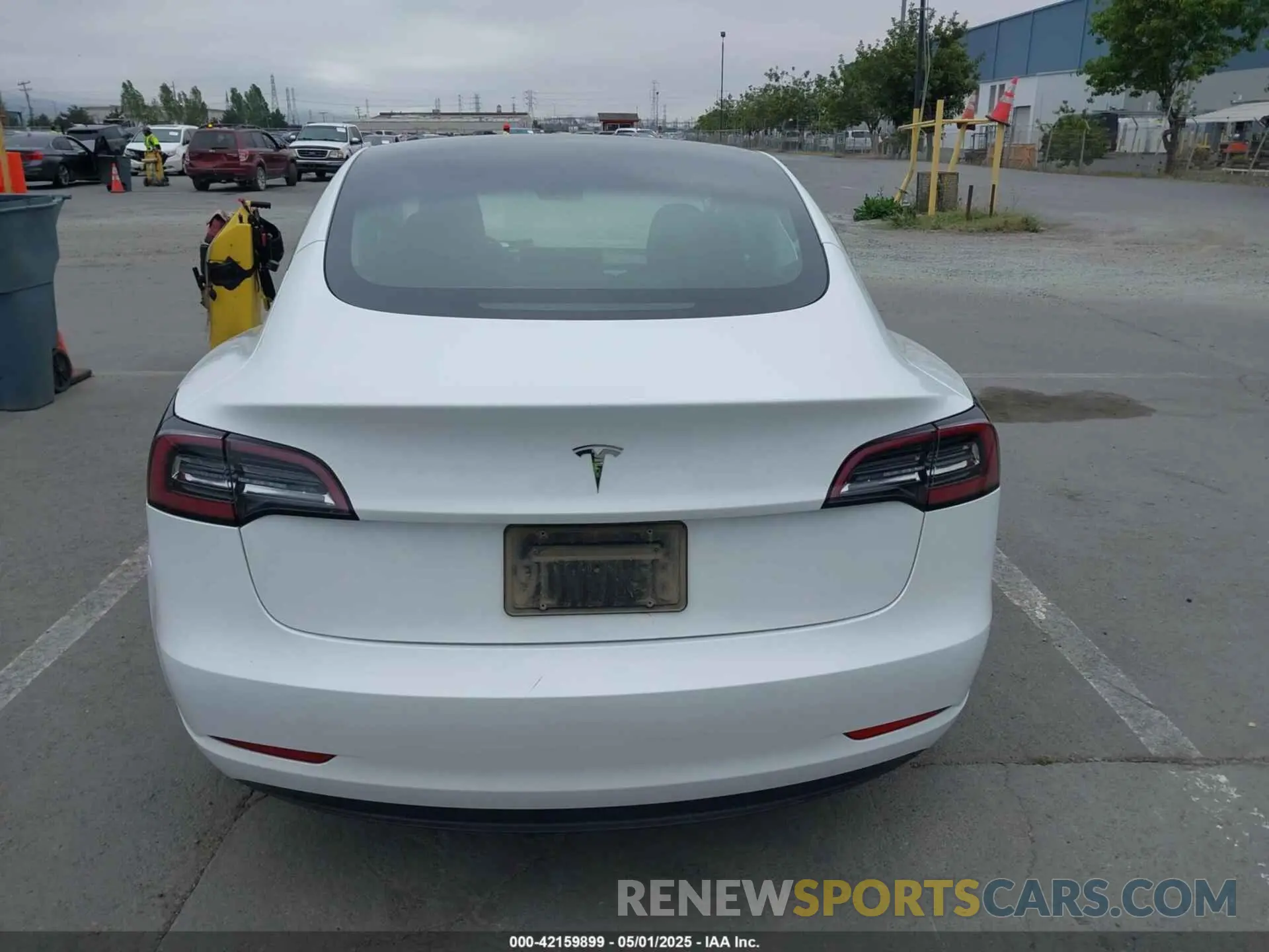 16 Photograph of a damaged car 5YJ3E1EA3PF404847 TESLA MODEL 3 2023