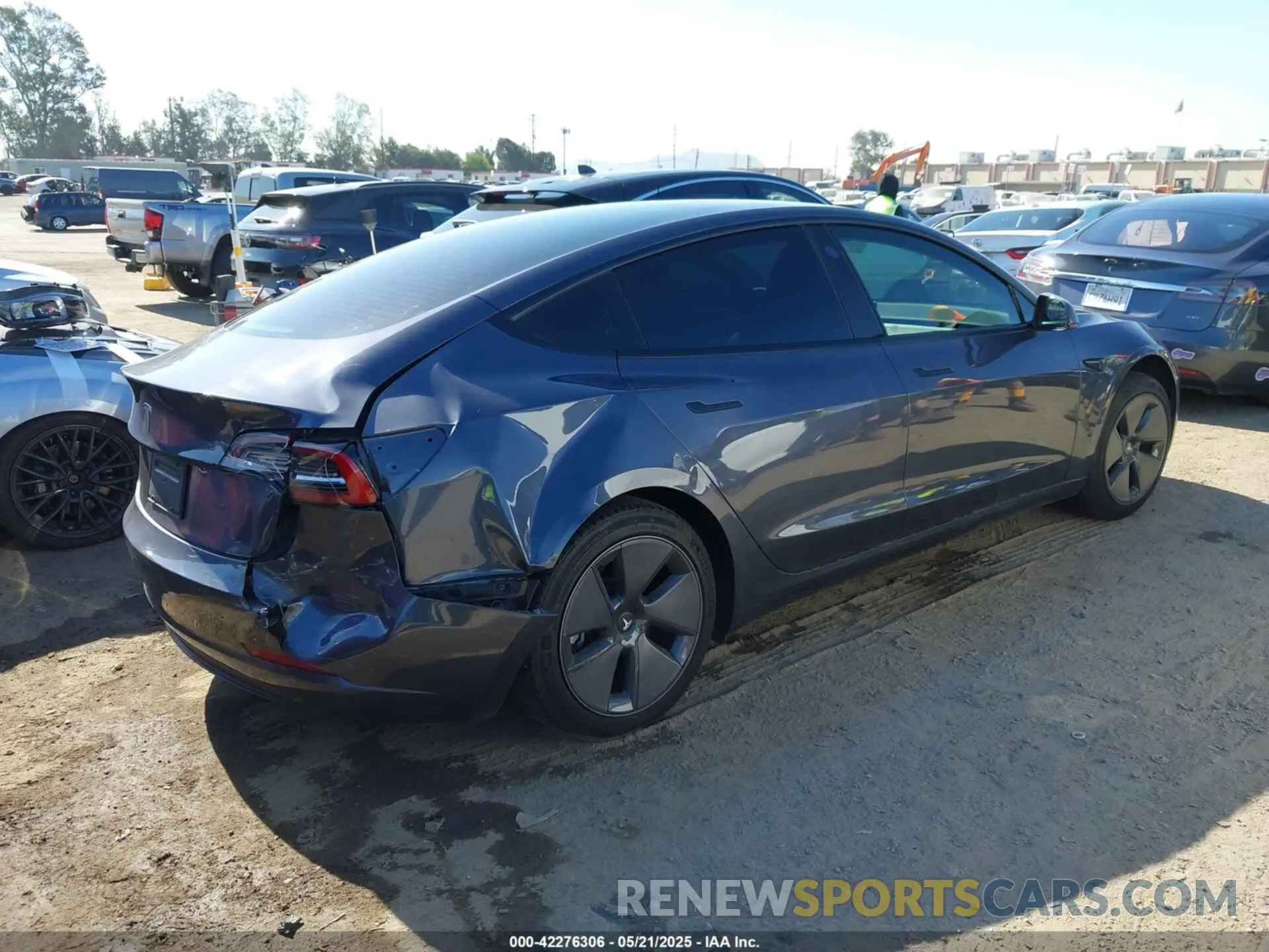 4 Фотография поврежденного автомобиля 5YJ3E1EA3PF412267 TESLA MODEL 3 2023