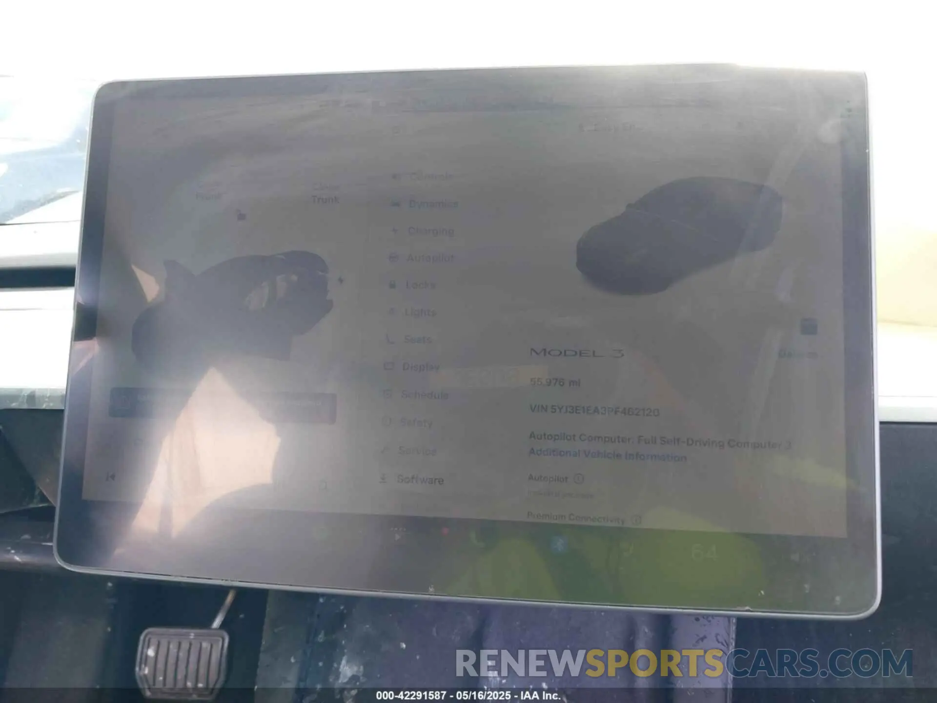 17 Photograph of a damaged car 5YJ3E1EA3PF462120 TESLA MODEL 3 2023
