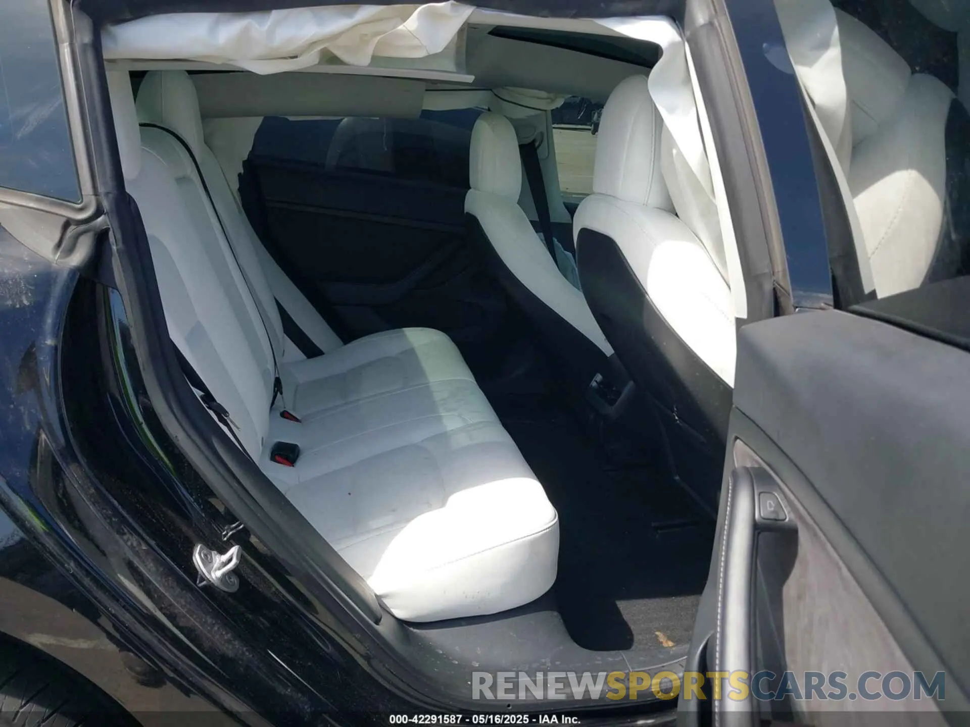 8 Photograph of a damaged car 5YJ3E1EA3PF462120 TESLA MODEL 3 2023